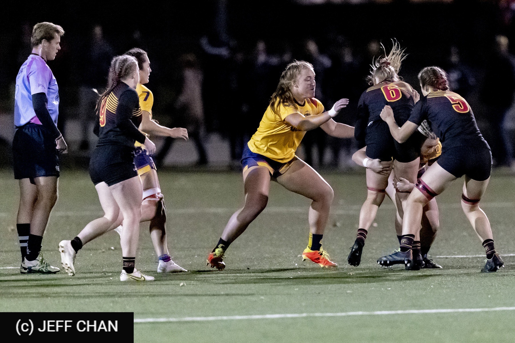  Queen's University - University of Guelph - Rugby - OUA 2022 Queen's (W) vs Guelph Champions (#OUW22QWGU10) Photo by: Jeff Chan | Siuxy Sports 2022-10-28