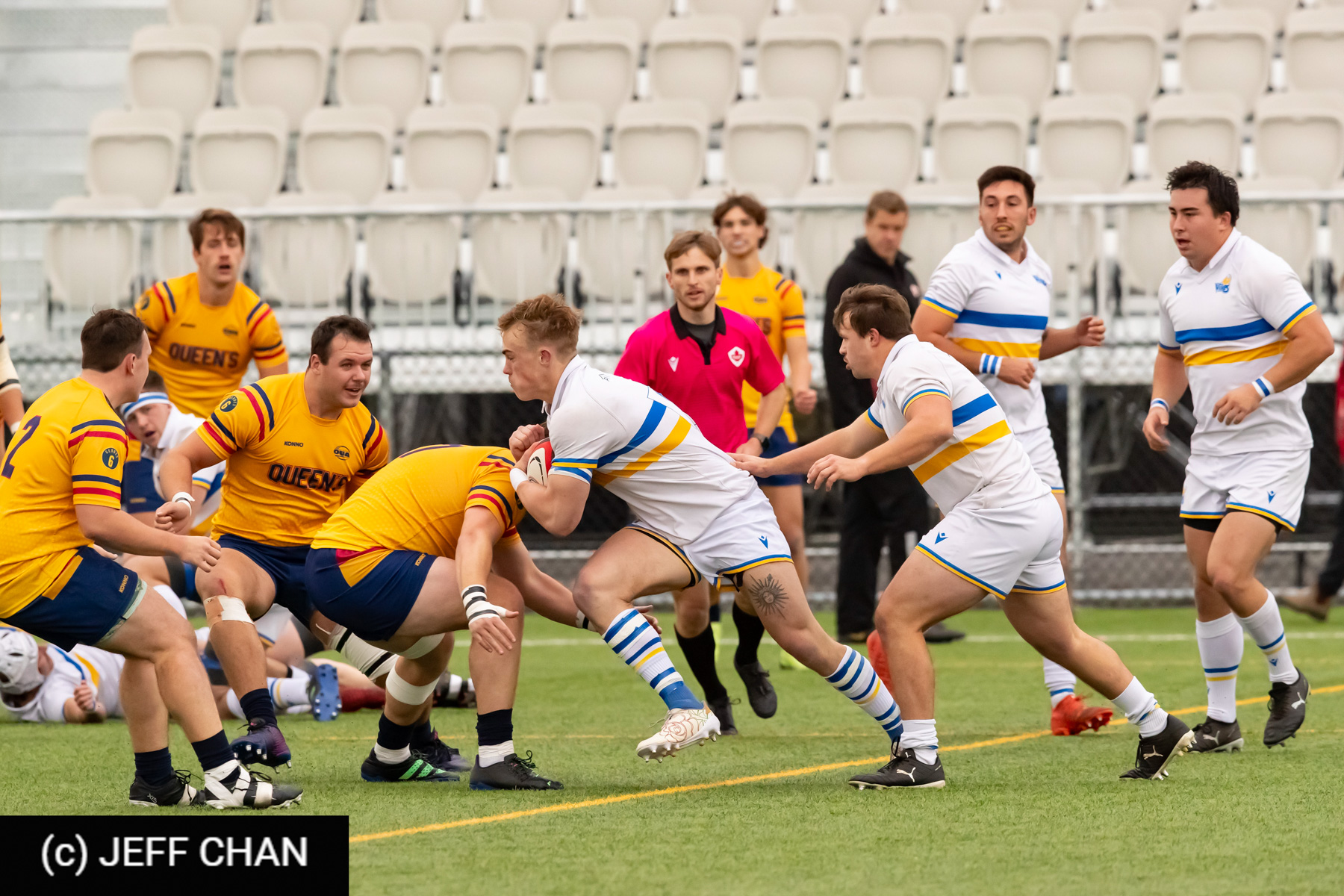 Aidan EMMENS - Brendan KIM - Shane RIKLEY-KRINDLE -  Queen's University - University of Victoria - Rugby - CANUMENS 2023 - Quarter final - Queen's vs UVic by Jeff Chan (#CANUMENS2301) Photo by: Jeff Chan | Siuxy Sports 2023-11-15