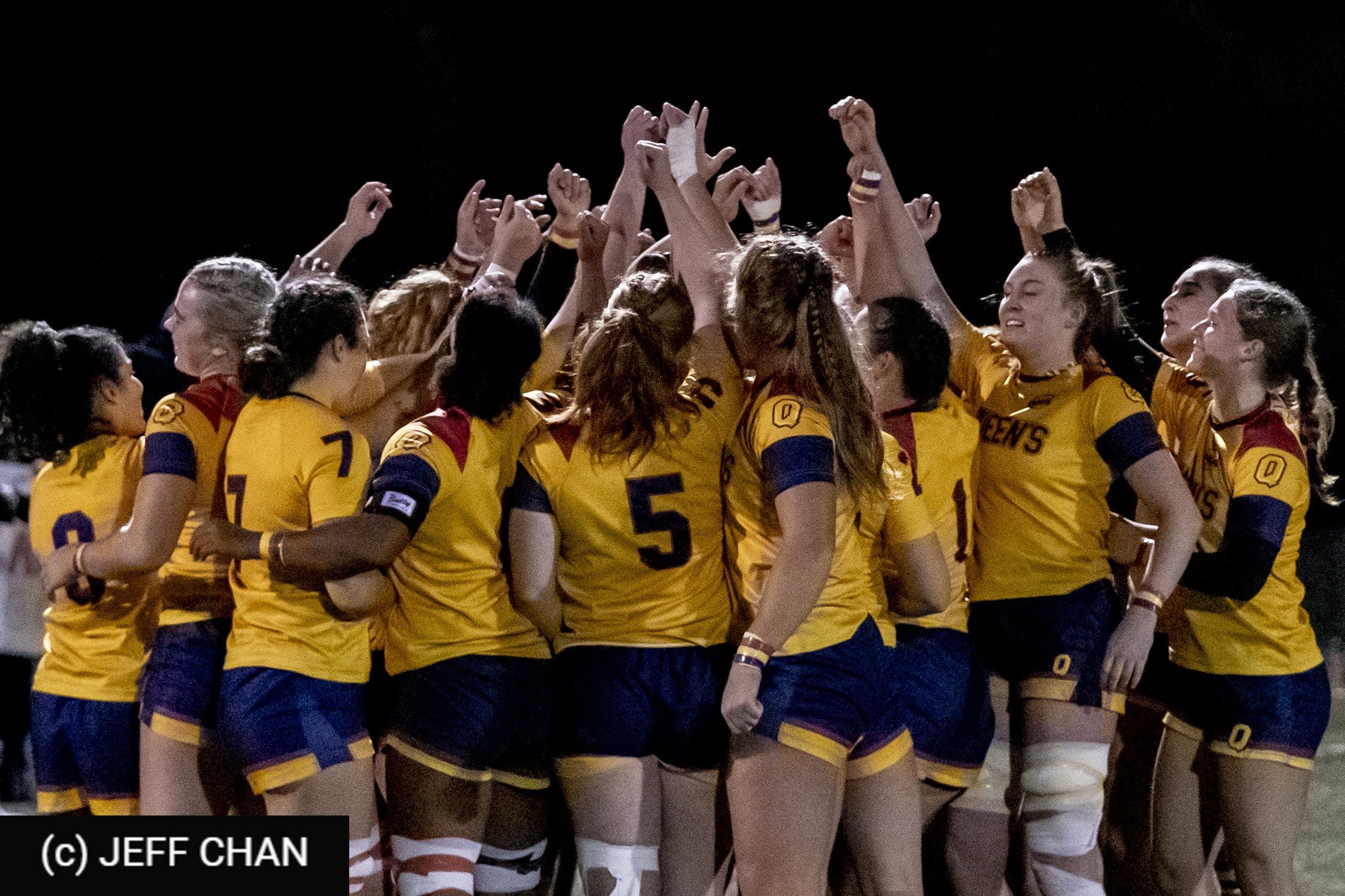  Queen's University - University of Guelph - Rugby - OUA 2022 Queen's (W) vs Guelph Champions (#OUW22QWGU10) Photo by: Jeff Chan | Siuxy Sports 2022-10-28