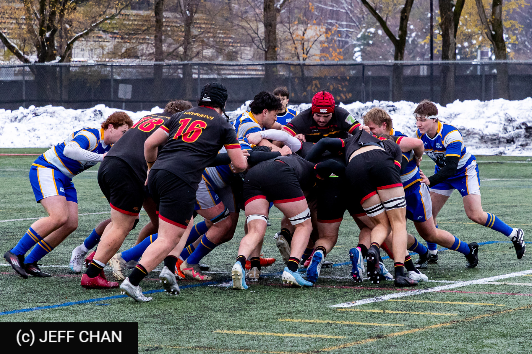  University of Guelph - University of British Columbia Okanagan - Rugby - CANUMENS 2025 - University of Guelph v University of British Columbia Okanagan - Game#2 by Jeff Chan (#CANUMENS2572) Photo by: Jeff Chan | Siuxy Sports 2025-11-12