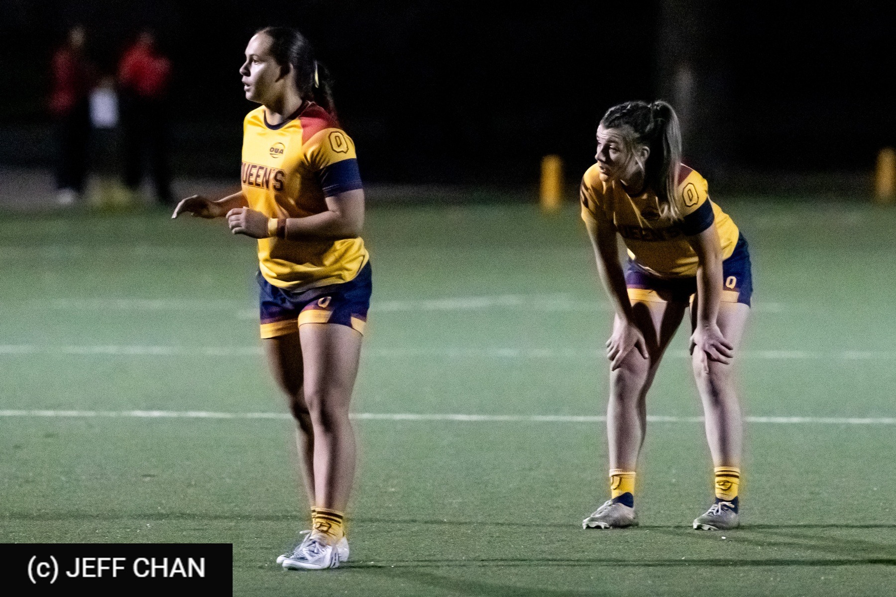  Queen's University - University of Western Ontario - Rugby - OUA 2024 Queen's (W) vs Western (#OUW24QWWE10) Photo by: Jeff Chan | Siuxy Sports 2024-10-18