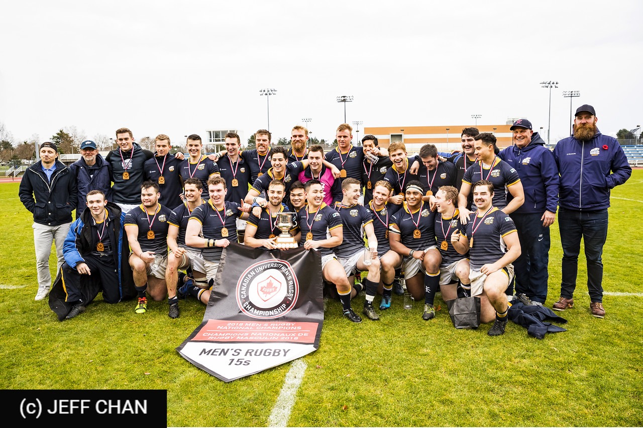 Flynn HEYES - Jacob IKEDA - Evan NORRIS -  Queen's University - University of British Columbia - Rugby - CANUMENS 2018 - Queen's U vs U British Columbia - Gold Game by Jeff Chan (#CANUMENS1809) Photo by: Jeff Chan | Siuxy Sports 2018-11-25