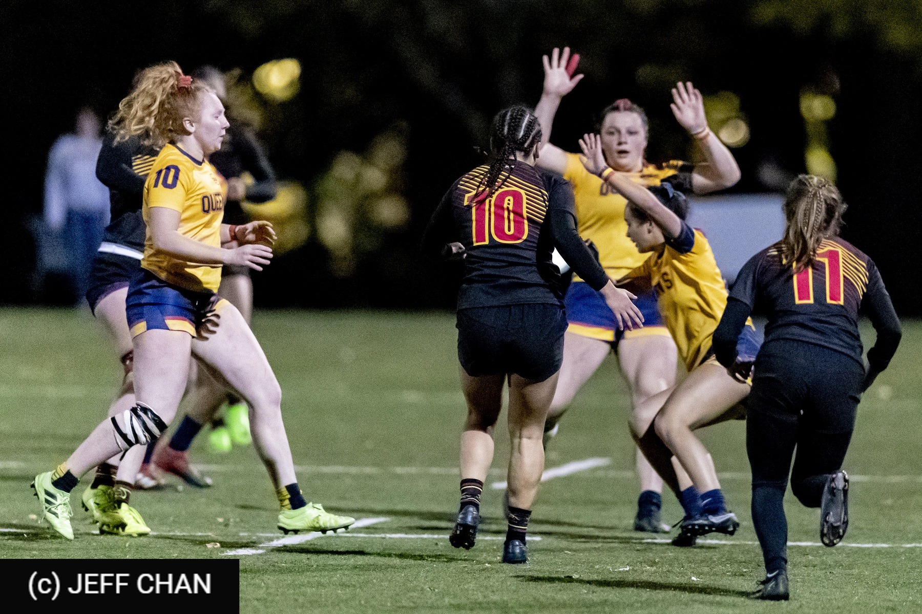  Queen's University - University of Guelph - Rugby - OUA 2022 Queen's (W) vs Guelph Champions (#OUW22QWGU10) Photo by: Jeff Chan | Siuxy Sports 2022-10-28
