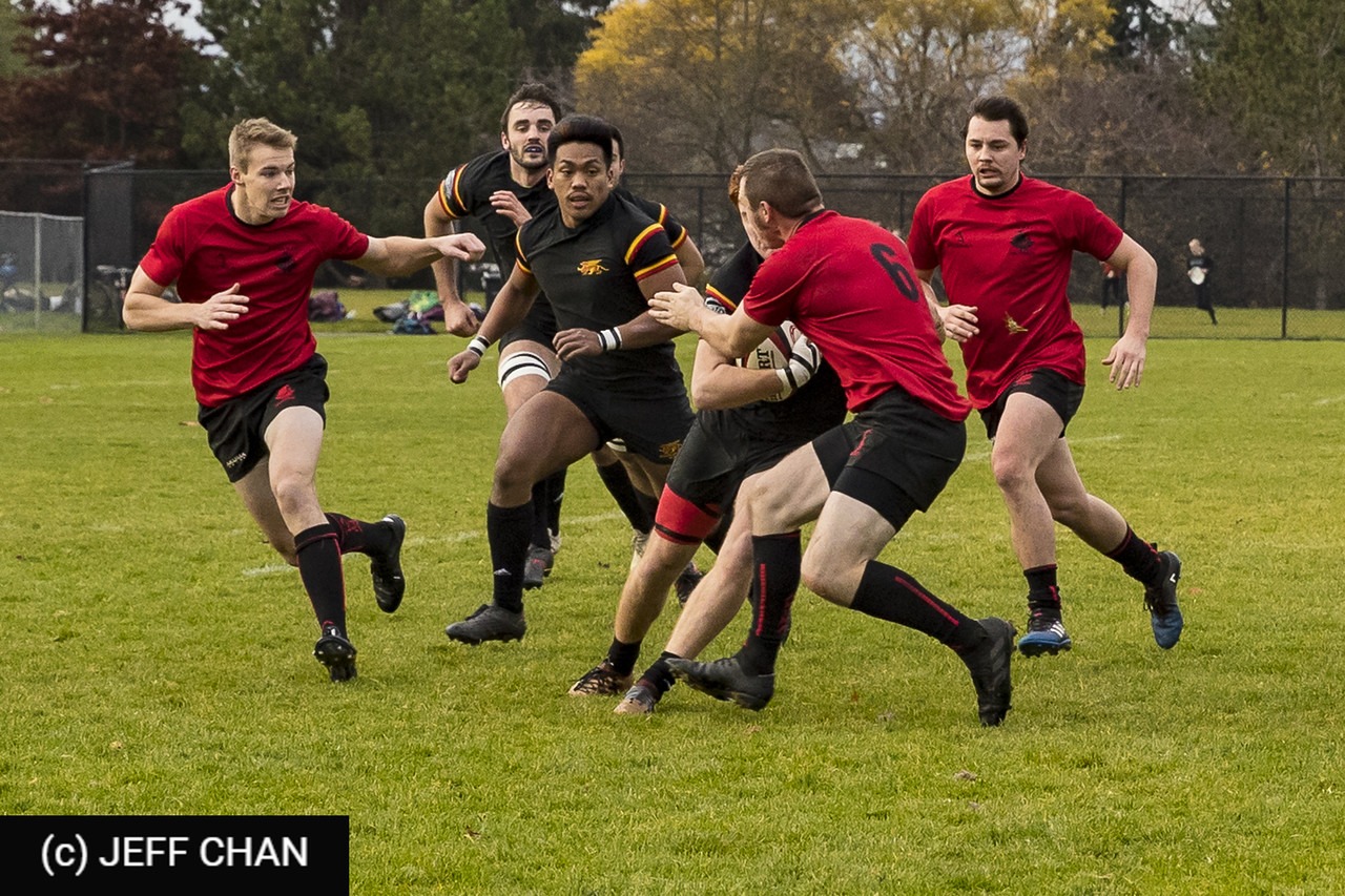 Matthew Van CAMP - Kyle LAGASCA -  University of Guelph - University of New Brunswick - Rugby - CANUMENS 2018 - U Guelph vs U New Brunswick SJ by Jeff Chan (#CANUMENS1805) Photo by: Jeff Chan | Siuxy Sports 2018-11-24