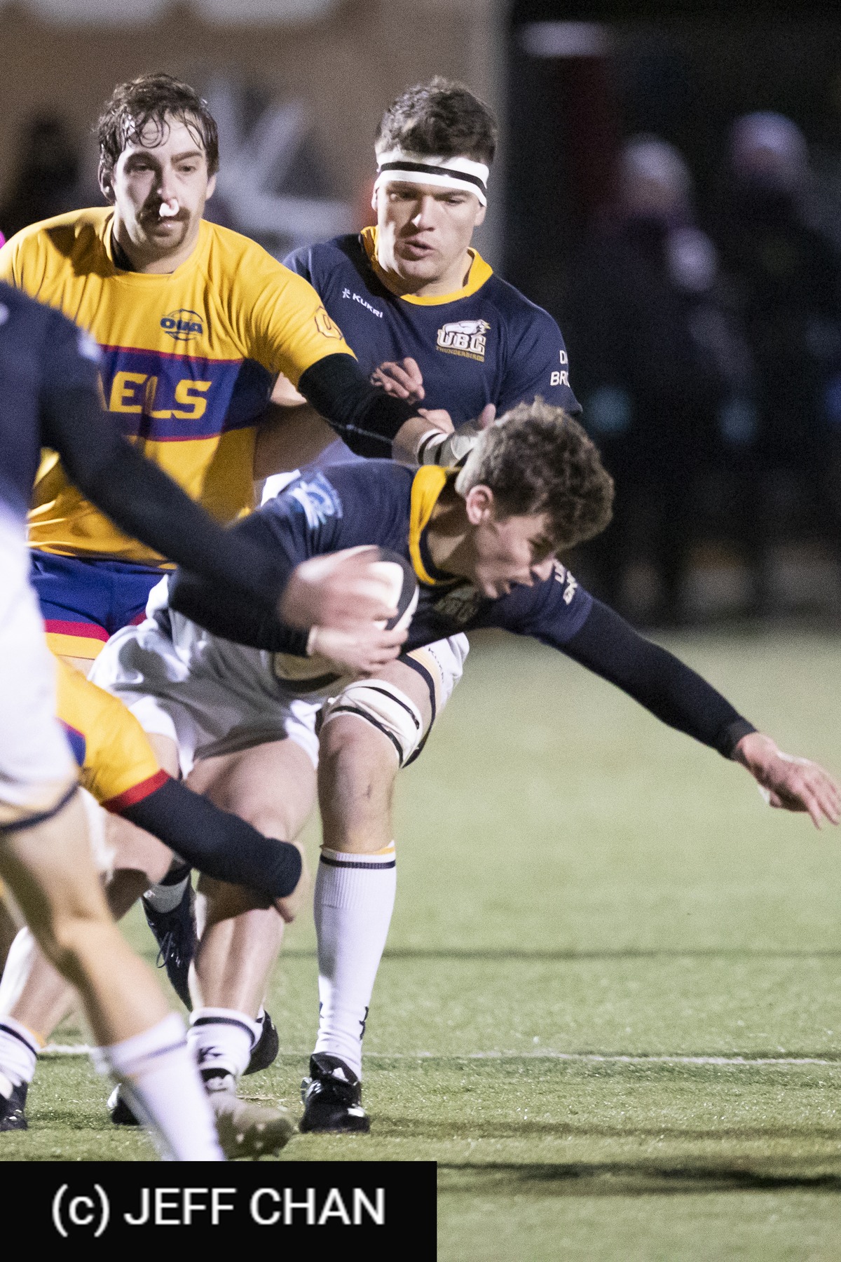 Cole HICKEY -  Queen's University - University of British Columbia - Rugby - CANUMENS 2021 - Queen's U vs U British Columbia - by Jeff Chan (#CANUMENS2105) Photo by: Jeff Chan | Siuxy Sports 2021-11-26