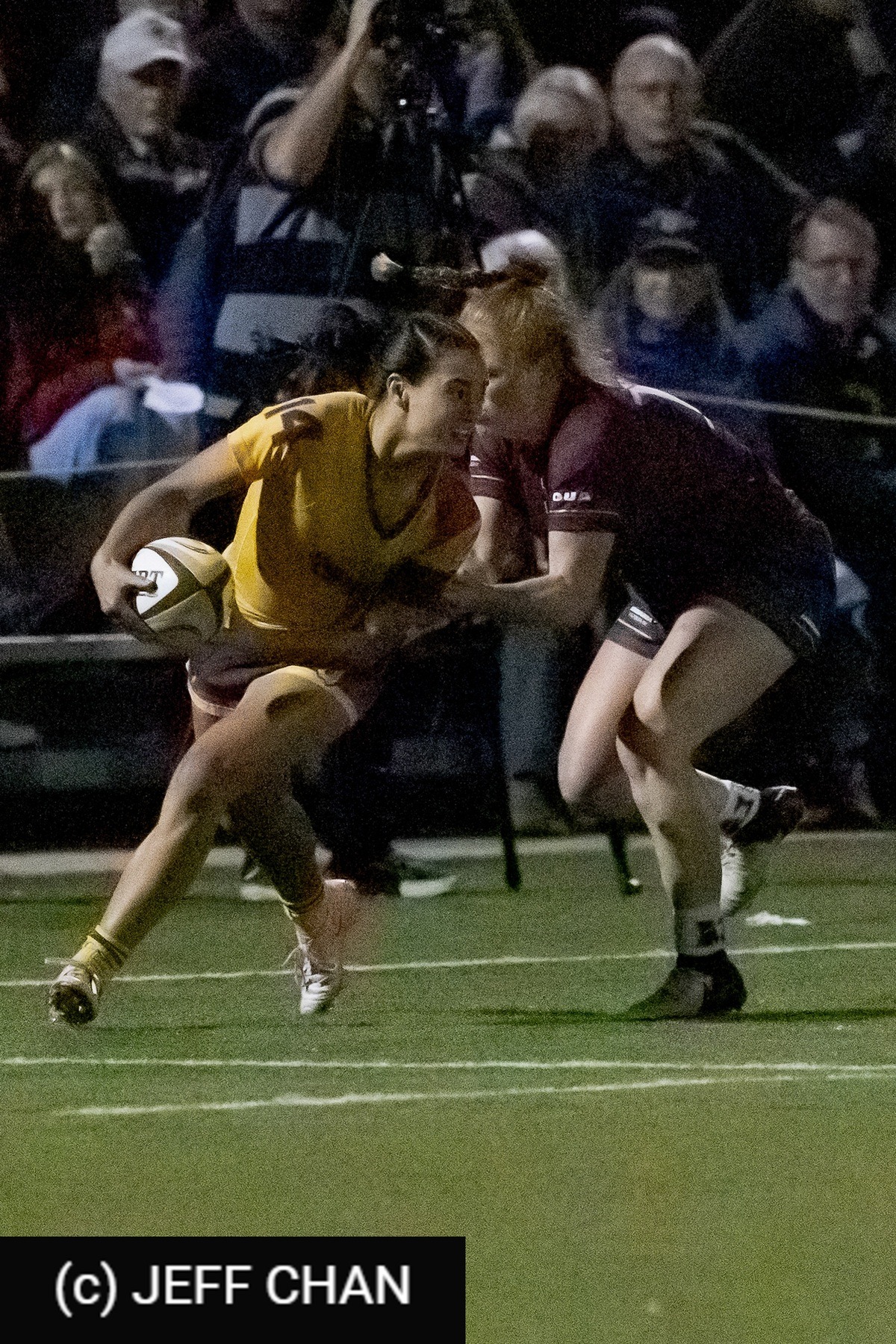  Queen's University - McMaster University - Rugby - OUA 2024 Queen's (W) vs McMaster (#OUW24QWMC10) Photo by: Jeff Chan | Siuxy Sports 2024-10-05