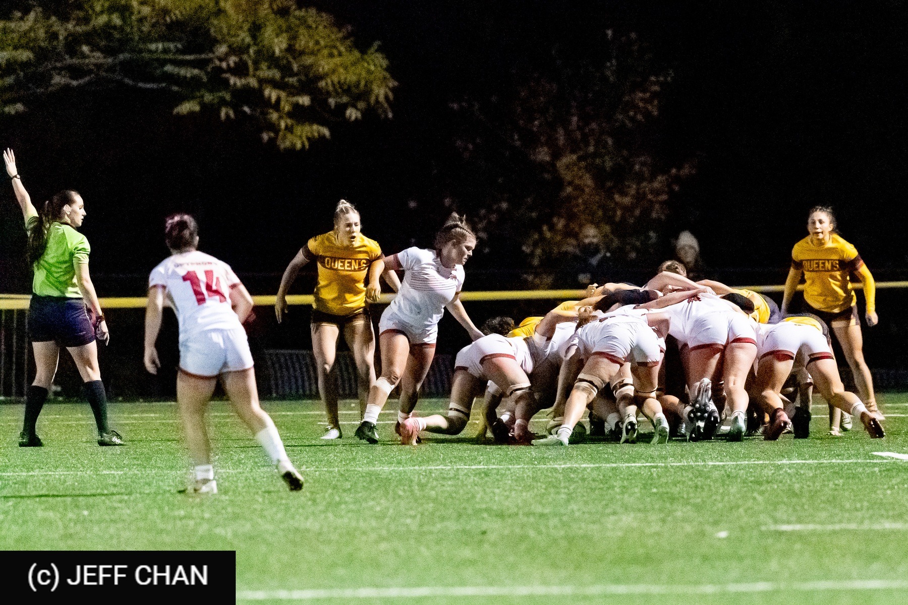  Queen's University - University of Guelph - Rugby - OUA 2025 Queen's (W) vs Guelph (#OUW25QWGU10) Photo by: Jeff Chan | Siuxy Sports 2025-10-24