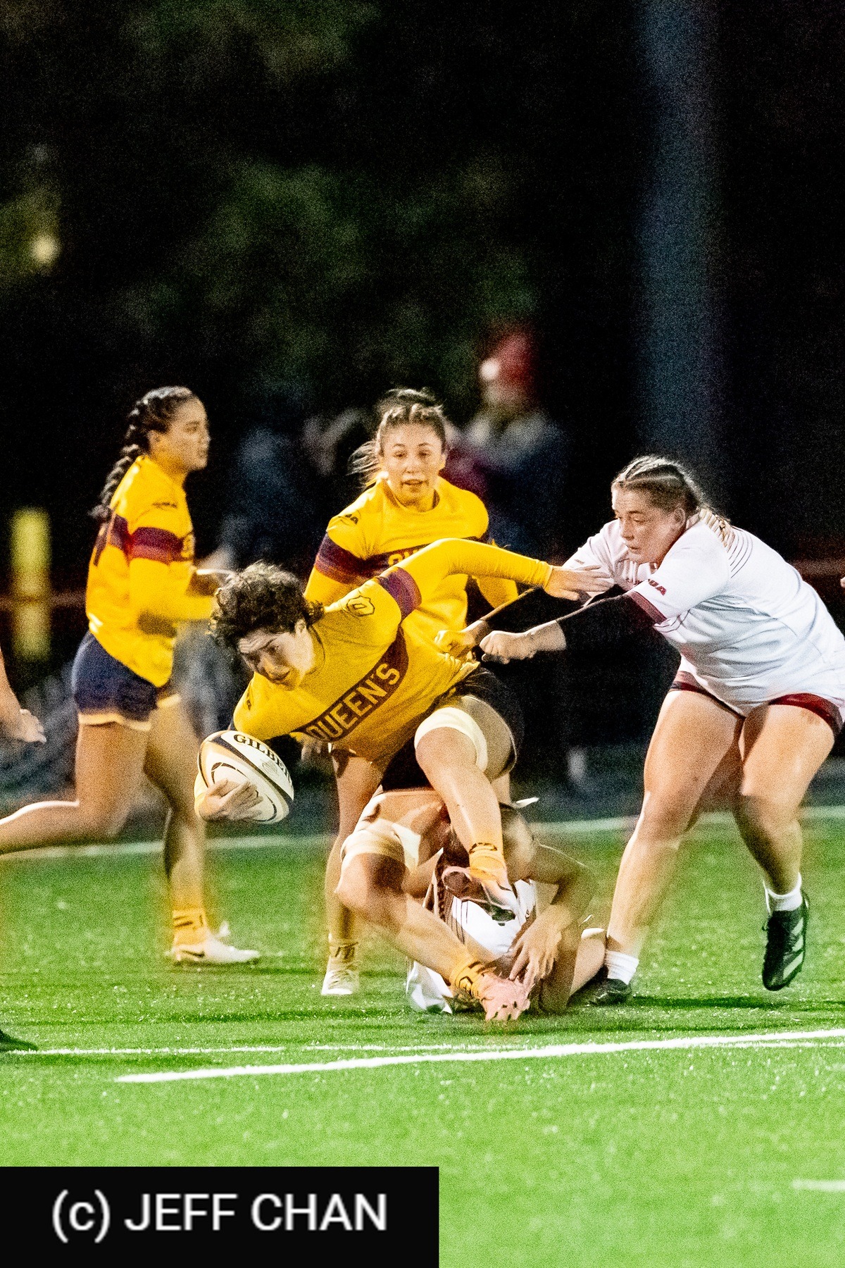  Queen's University - University of Guelph - Rugby - OUA 2025 Queen's (W) vs Guelph (#OUW25QWGU10) Photo by: Jeff Chan | Siuxy Sports 2025-10-24