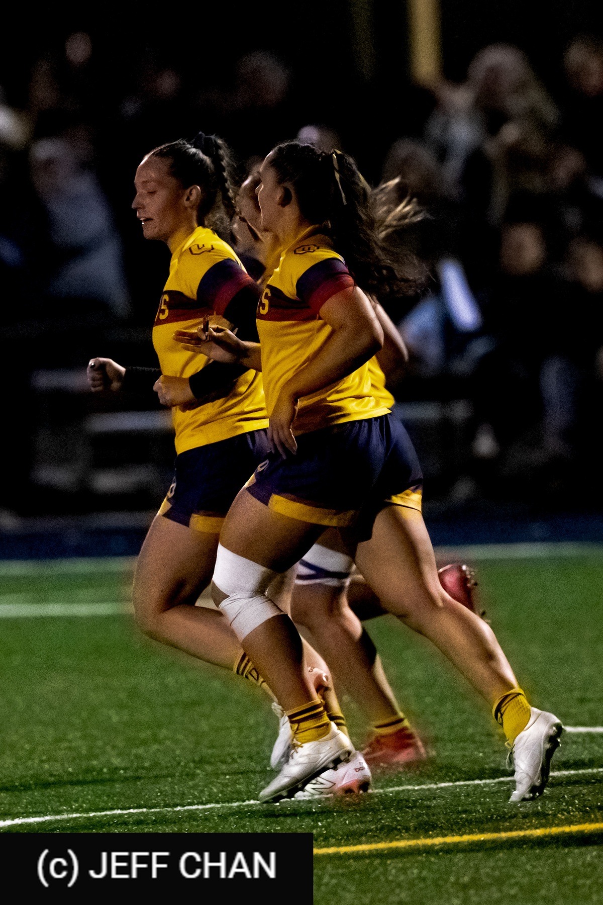  Queen's University - Wilfrid Laurier University - Rugby - OUA 2025 Queen's (W) vs Laurier (#OUW25QWLA10) Photo by: Jeff Chan | Siuxy Sports 2025-10-17