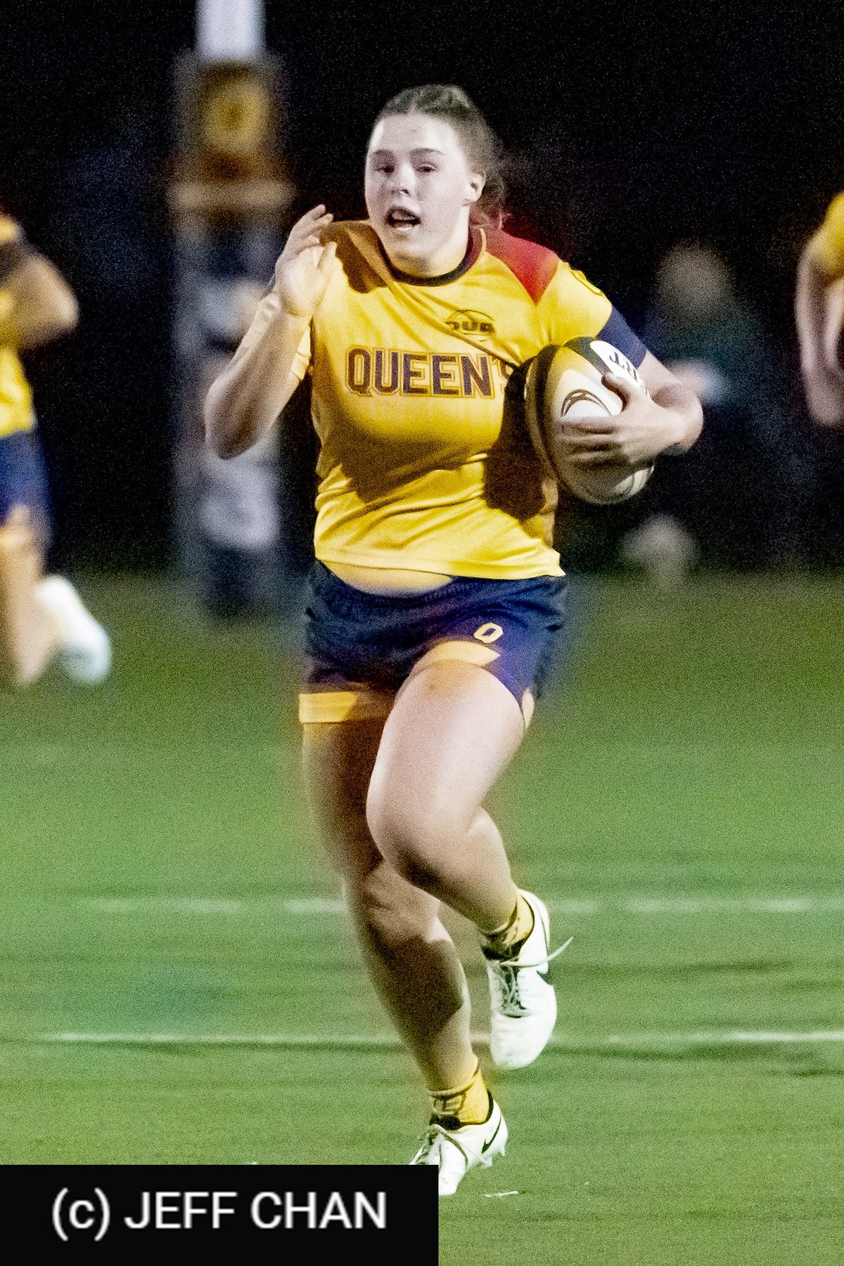  Queen's University - McMaster University - Rugby - OUA 2024 Queen's (W) vs McMaster (#OUW24QWMC10) Photo by: Jeff Chan | Siuxy Sports 2024-10-05
