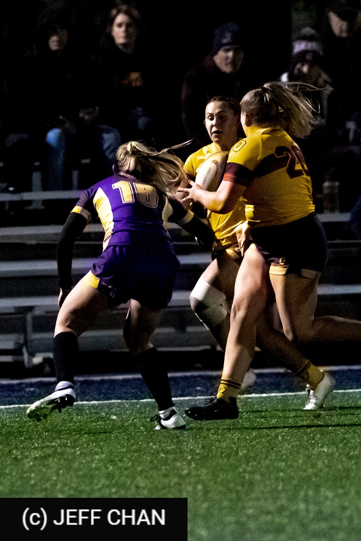  Queen's University - Wilfrid Laurier University - Rugby - OUA 2025 Queen's (W) vs Laurier (#OUW25QWLA10) Photo by: Jeff Chan | Siuxy Sports 2025-10-17