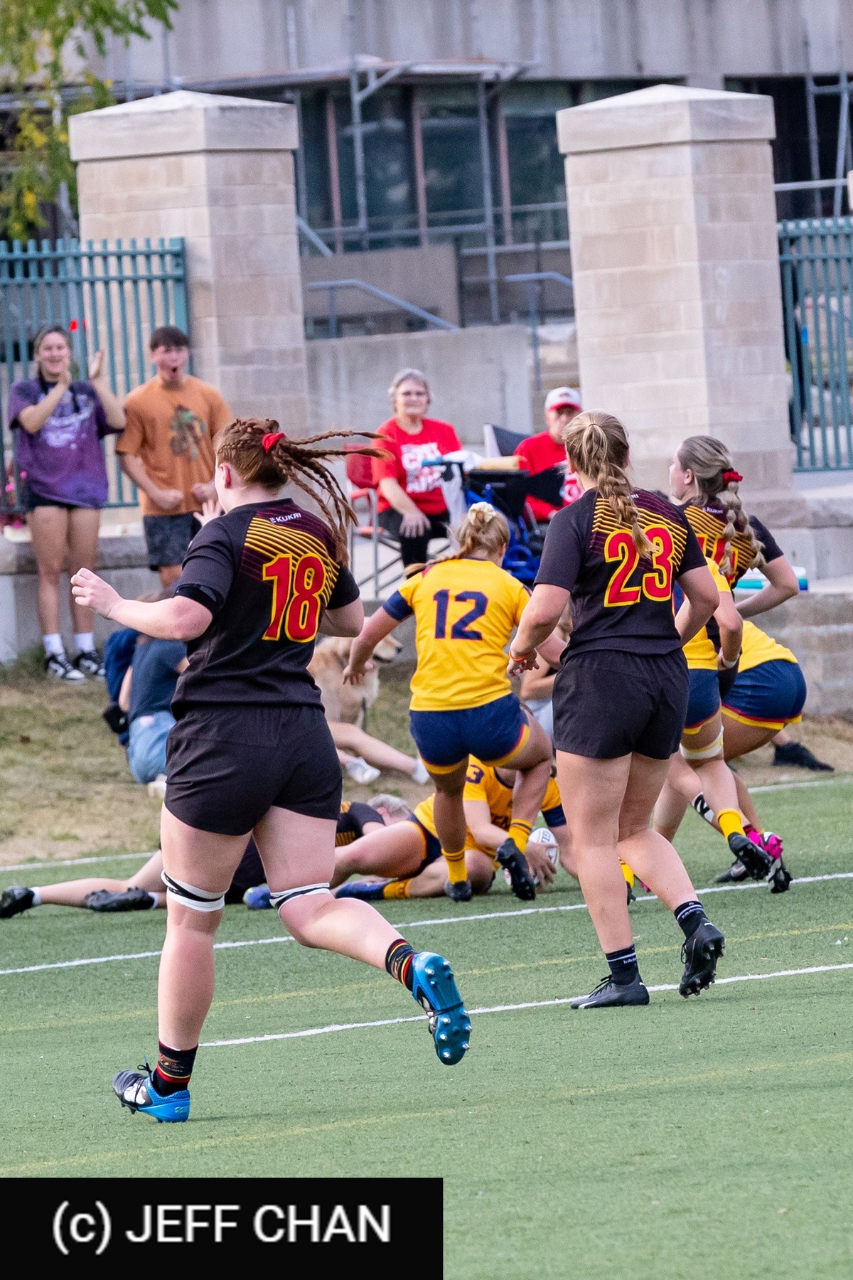  Queen's University - University of Guelph - Rugby - OUA 2023 Queen's (W) vs Guelph (#OUW23QWGU09) Photo by: Jeff Chan | Siuxy Sports 2023-09-23