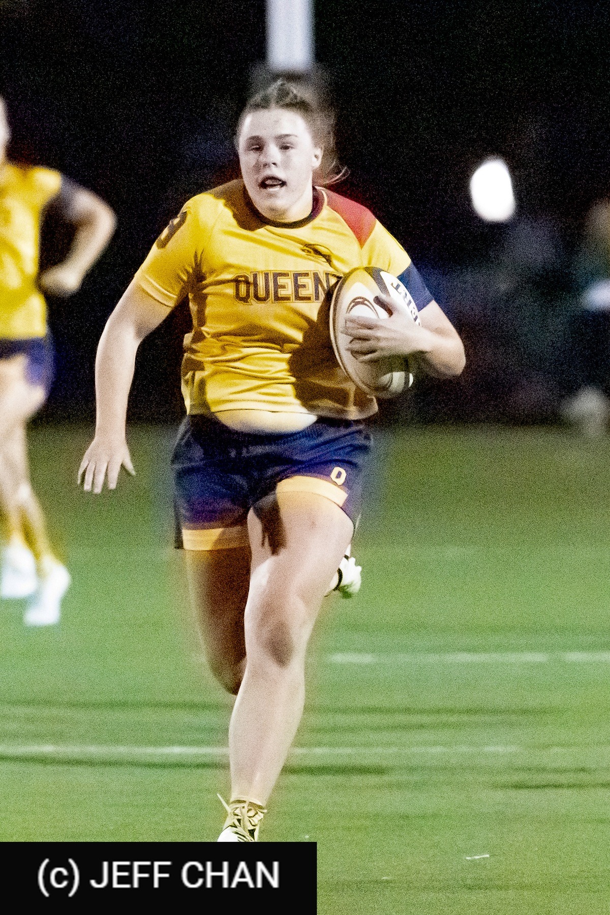  Queen's University - McMaster University - Rugby - OUA 2024 Queen's (W) vs McMaster (#OUW24QWMC10) Photo by: Jeff Chan | Siuxy Sports 2024-10-05