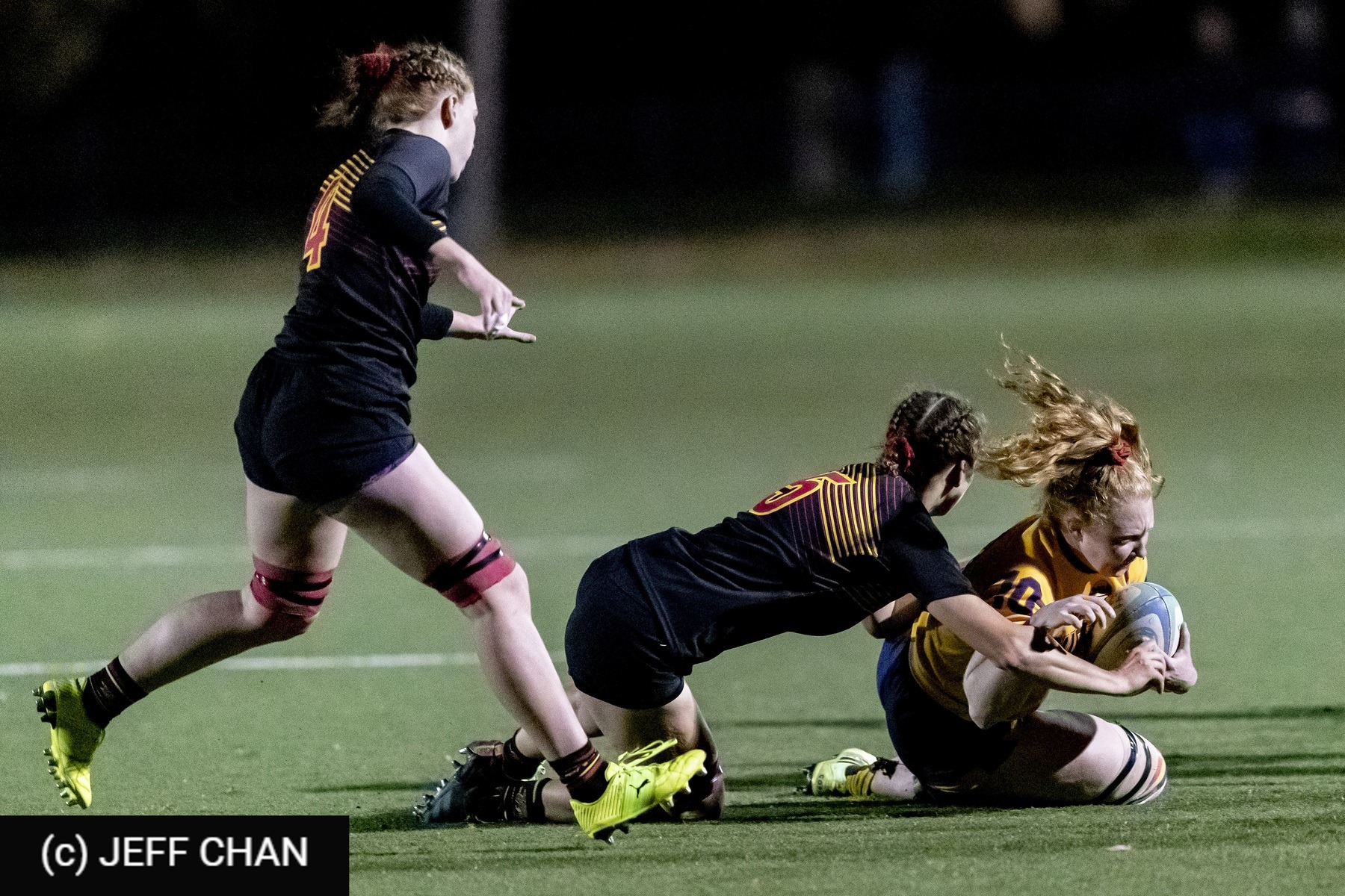  Queen's University - University of Guelph - Rugby - OUA 2022 Queen's (W) vs Guelph Champions (#OUW22QWGU10) Photo by: Jeff Chan | Siuxy Sports 2022-10-28