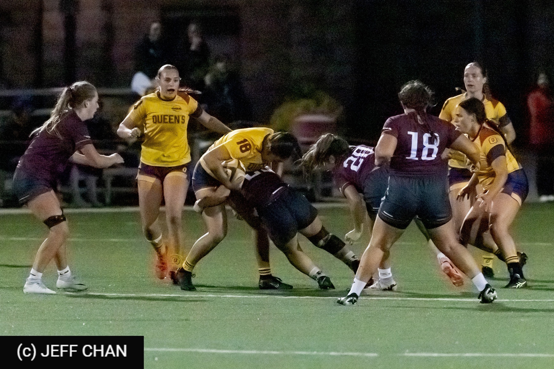  Queen's University - McMaster University - Rugby - OUA 2024 Queen's (W) vs McMaster (#OUW24QWMC10) Photo by: Jeff Chan | Siuxy Sports 2024-10-05