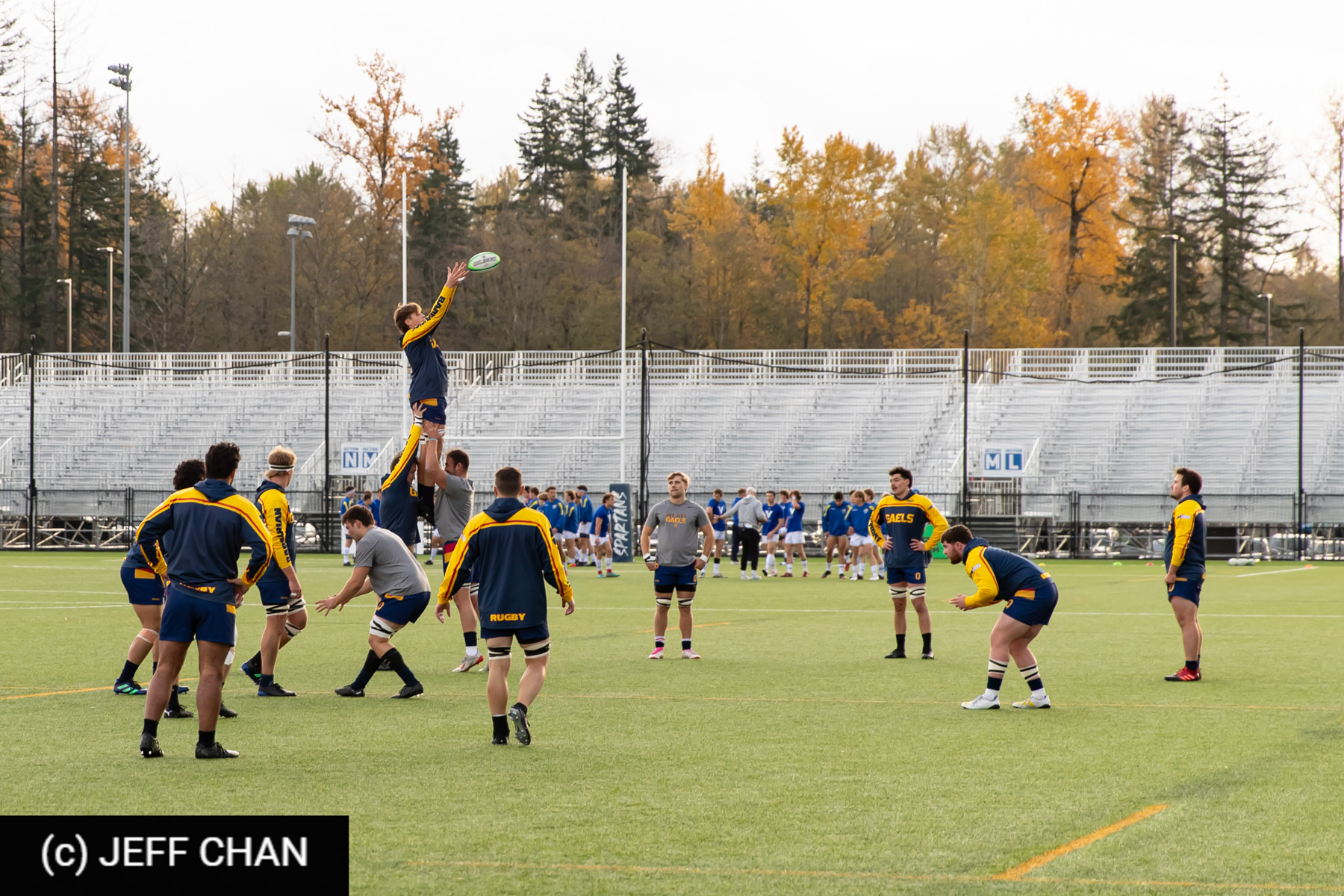  Queen's University - University of Victoria - Rugby - CANUMENS 2023 - Quarter final - Queen's vs UVic by Jeff Chan (#CANUMENS2301) Photo by: Jeff Chan | Siuxy Sports 2023-11-15