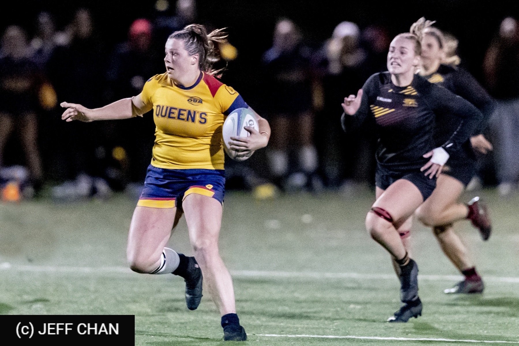  Queen's University - University of Guelph - Rugby - OUA 2022 Queen's (W) vs Guelph Champions (#OUW22QWGU10) Photo by: Jeff Chan | Siuxy Sports 2022-10-28