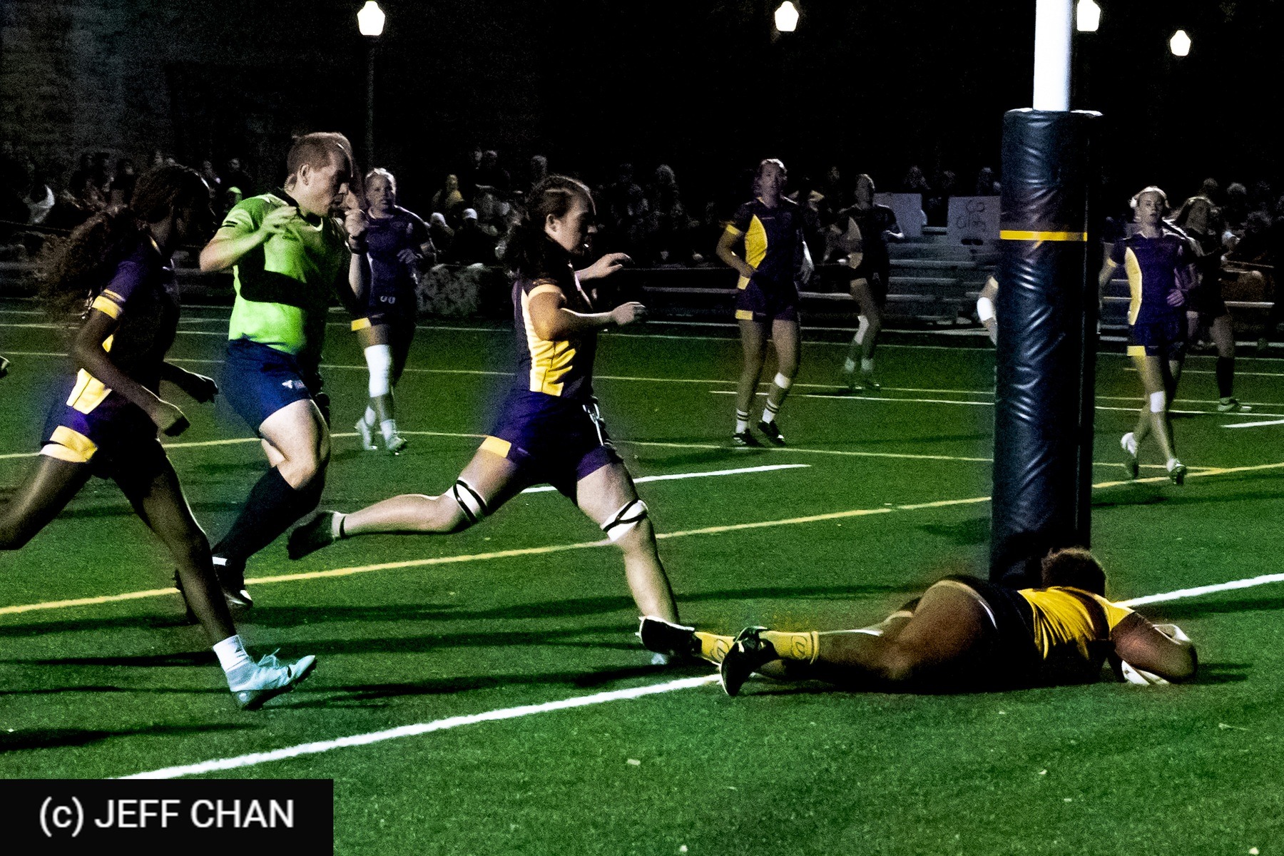  Queen's University - Wilfrid Laurier University - Rugby - OUA 2025 Queen's (W) vs Laurier (#OUW25QWLA10) Photo by: Jeff Chan | Siuxy Sports 2025-10-17