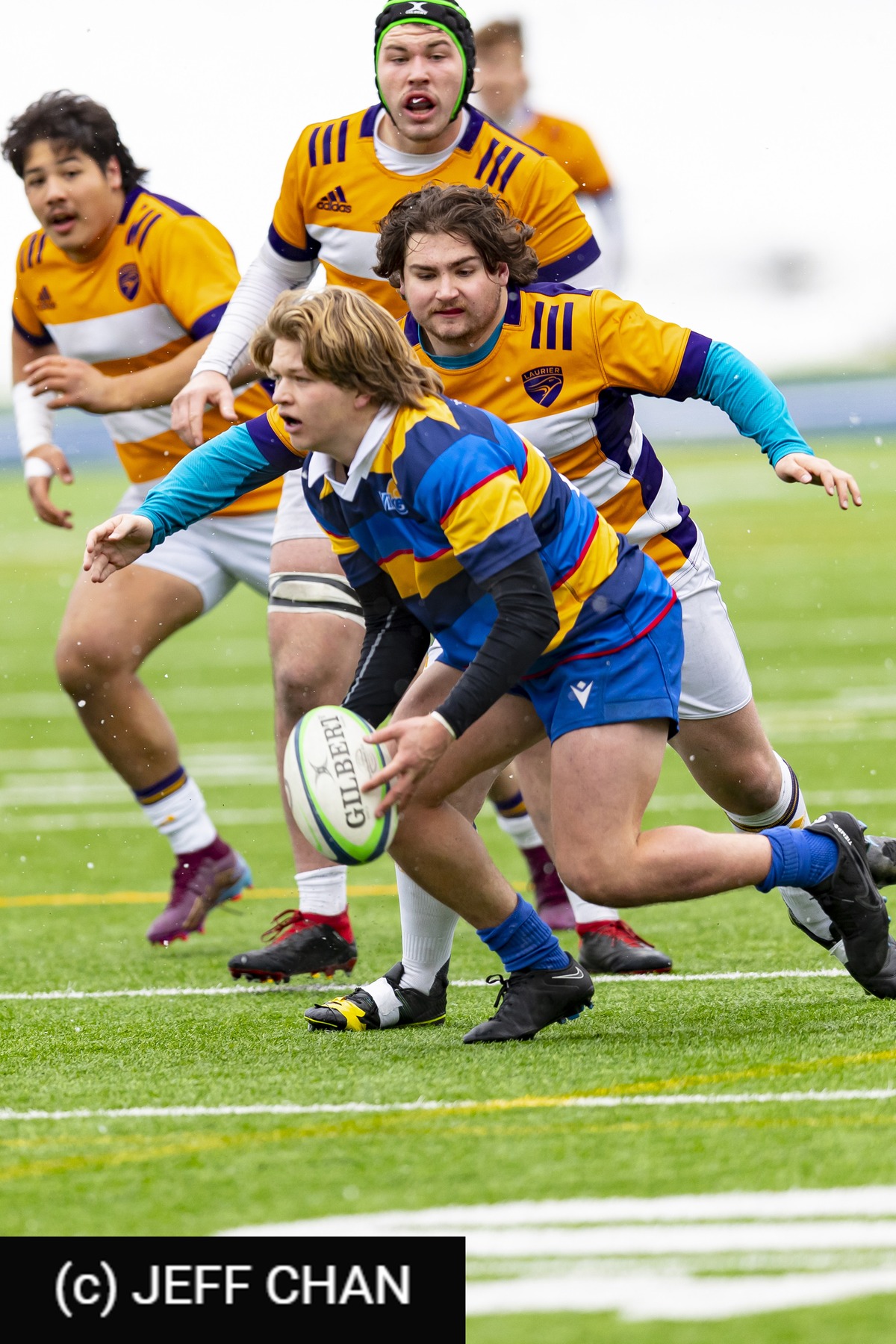 Benjamin CARR - Dylan Di GIROLAMO - Duncan MCGILL -  University of Victoria - Wilfrid Laurier University - Rugby - CANUMENS 2022 - U Victoria vs W Laurier U -  by Jeff Chan (#CANUMENS2208) Photo by: Jeff Chan | Siuxy Sports 2022-12-02