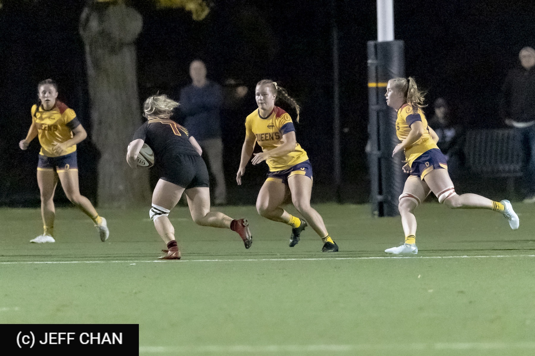  Queen's University - University of Guelph - Rugby - OUA 2023 Queen's (W) vs Guelph Final (#OUW23QWGU10) Photo by: Jeff Chan | Siuxy Sports 2023-10-27