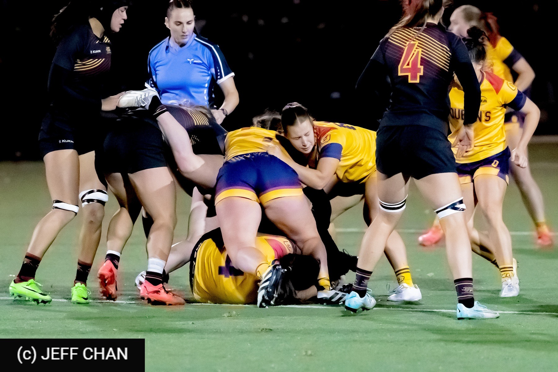  Queen's University - University of Guelph - Rugby - OUA 2024 Queen's (W) vs Guelph (#OUW24QWGU10) Photo by: Jeff Chan | Siuxy Sports 2024-10-25