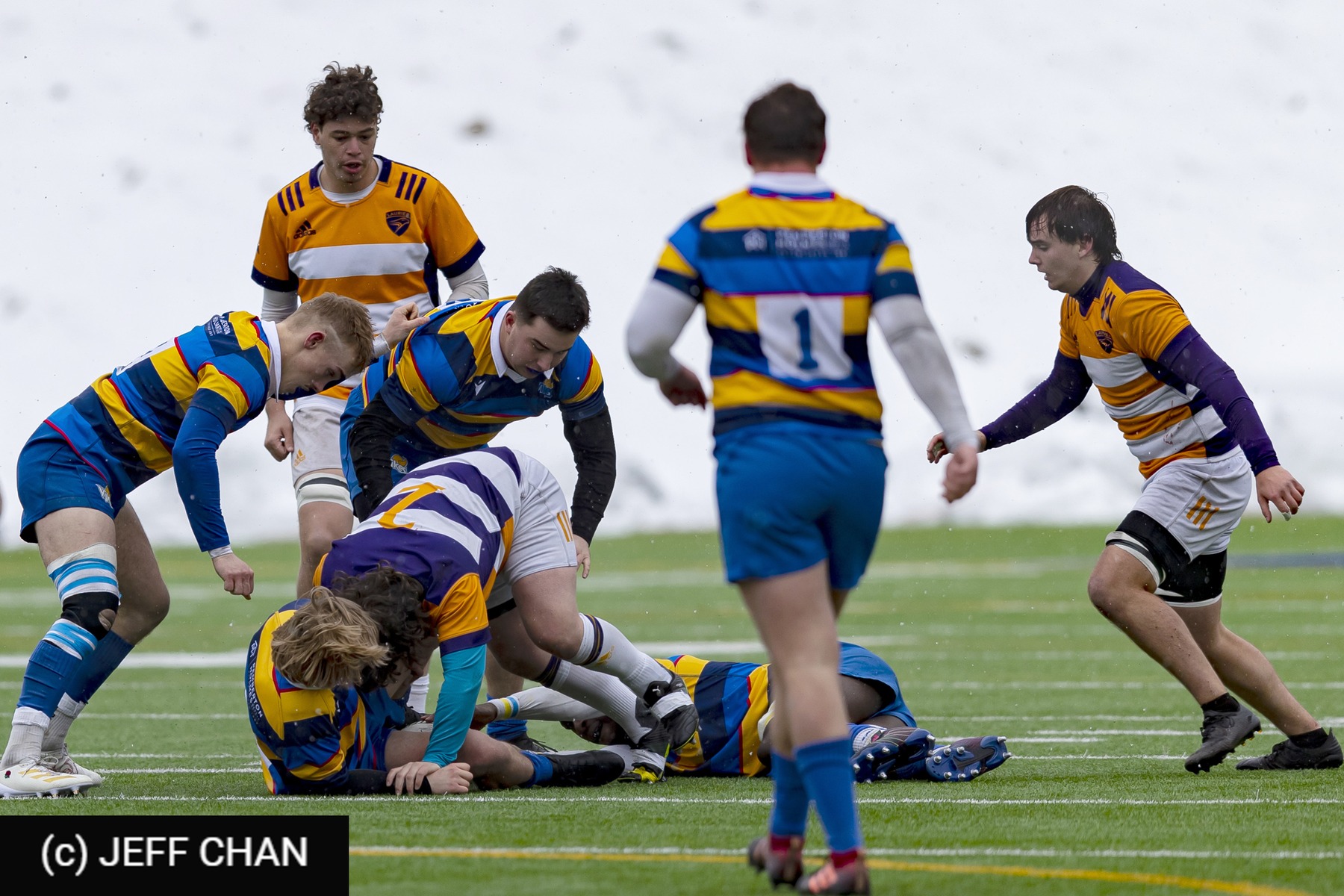 Carter SMITH -  University of Victoria - Wilfrid Laurier University - Rugby - CANUMENS 2022 - U Victoria vs W Laurier U -  by Jeff Chan (#CANUMENS2208) Photo by: Jeff Chan | Siuxy Sports 2022-12-02