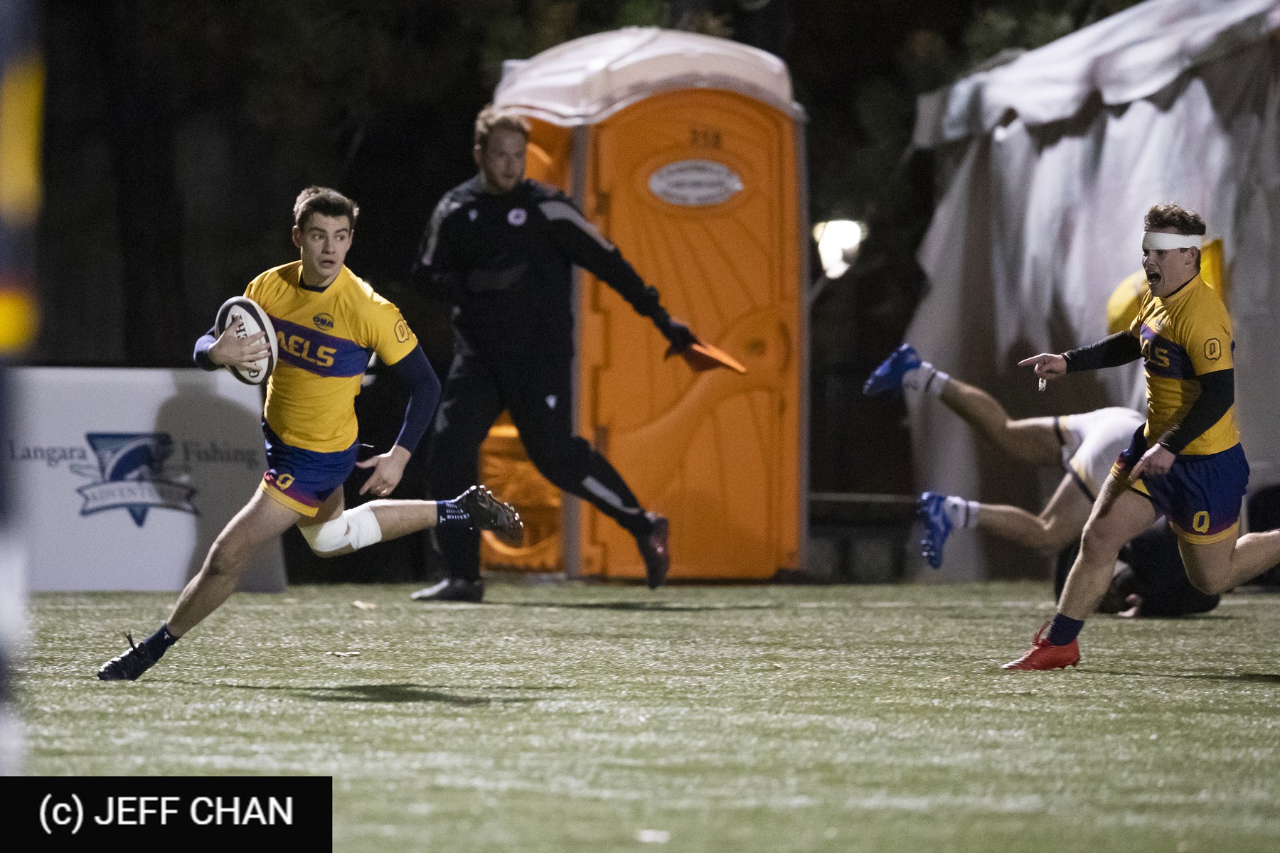 Thomas KIRKWOOD -  Queen's University - University of British Columbia - Rugby - CANUMENS 2021 - Queen's U vs U British Columbia - by Jeff Chan (#CANUMENS2105) Photo by: Jeff Chan | Siuxy Sports 2021-11-26