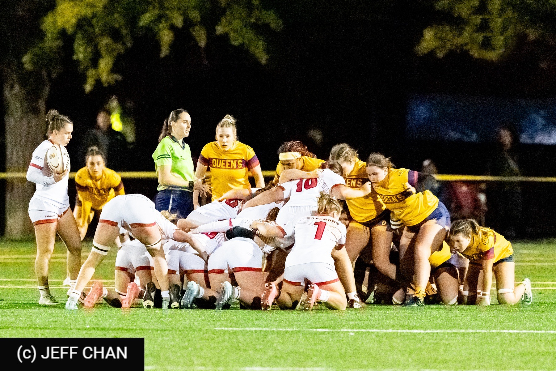  Queen's University - University of Guelph - Rugby - OUA 2025 Queen's (W) vs Guelph (#OUW25QWGU10) Photo by: Jeff Chan | Siuxy Sports 2025-10-24
