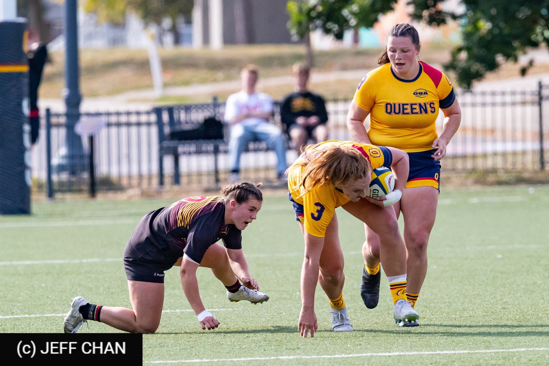  Queen's University - University of Guelph - Rugby - OUA 2023 Queen's (W) vs Guelph (#OUW23QWGU09) Photo by: Jeff Chan | Siuxy Sports 2023-09-23