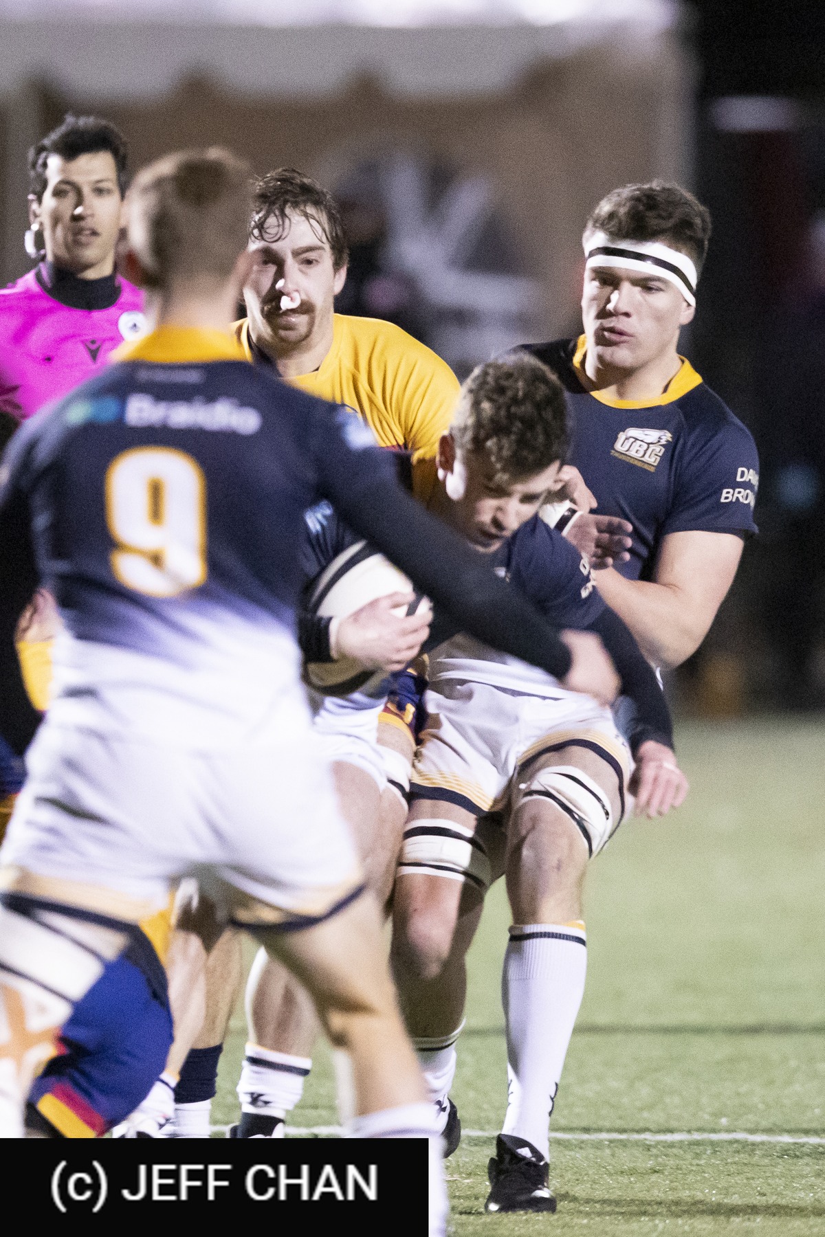 Cole HICKEY -  Queen's University - University of British Columbia - Rugby - CANUMENS 2021 - Queen's U vs U British Columbia - by Jeff Chan (#CANUMENS2105) Photo by: Jeff Chan | Siuxy Sports 2021-11-26