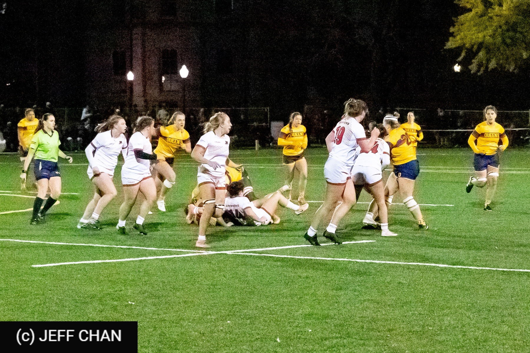  Queen's University - University of Guelph - Rugby - OUA 2025 Queen's (W) vs Guelph (#OUW25QWGU10) Photo by: Jeff Chan | Siuxy Sports 2025-10-24