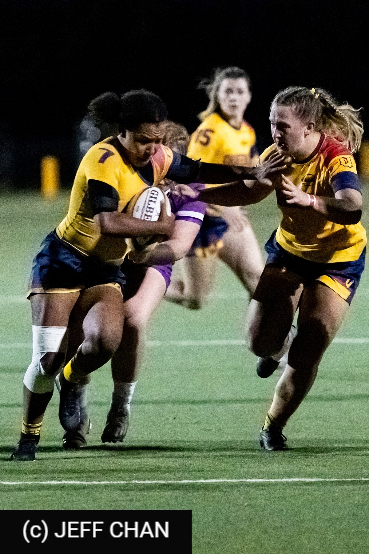  Queen's University - University of Western Ontario - Rugby - OUA 2024 Queen's (W) vs Western (#OUW24QWWE10) Photo by: Jeff Chan | Siuxy Sports 2024-10-18