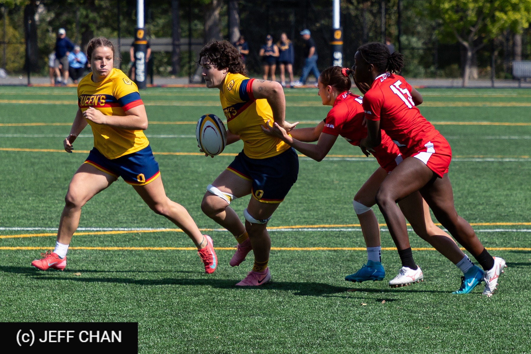  Queen's University - York University - Rugby - OUA 2025 Queen's (W) vs York (#OUW25QWYO09) Photo by: Jeff Chan | Siuxy Sports 2025-09-06