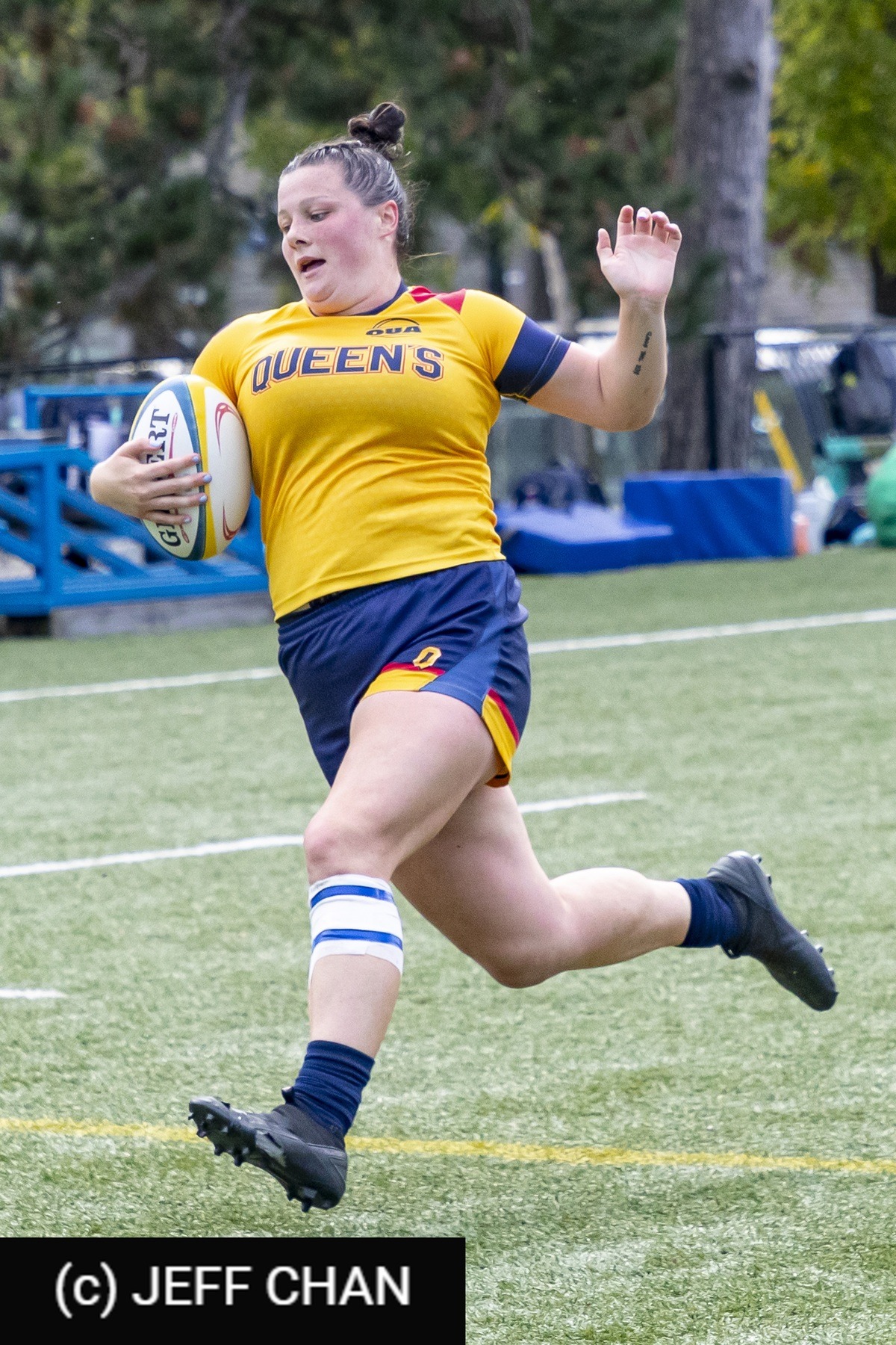  Queen's University - University of Toronto - Rugby - OUA 2023 Queen's (W) vs Toronto (#OUW23QWUT09) Photo by: Jeff Chan | Siuxy Sports 2023-09-09