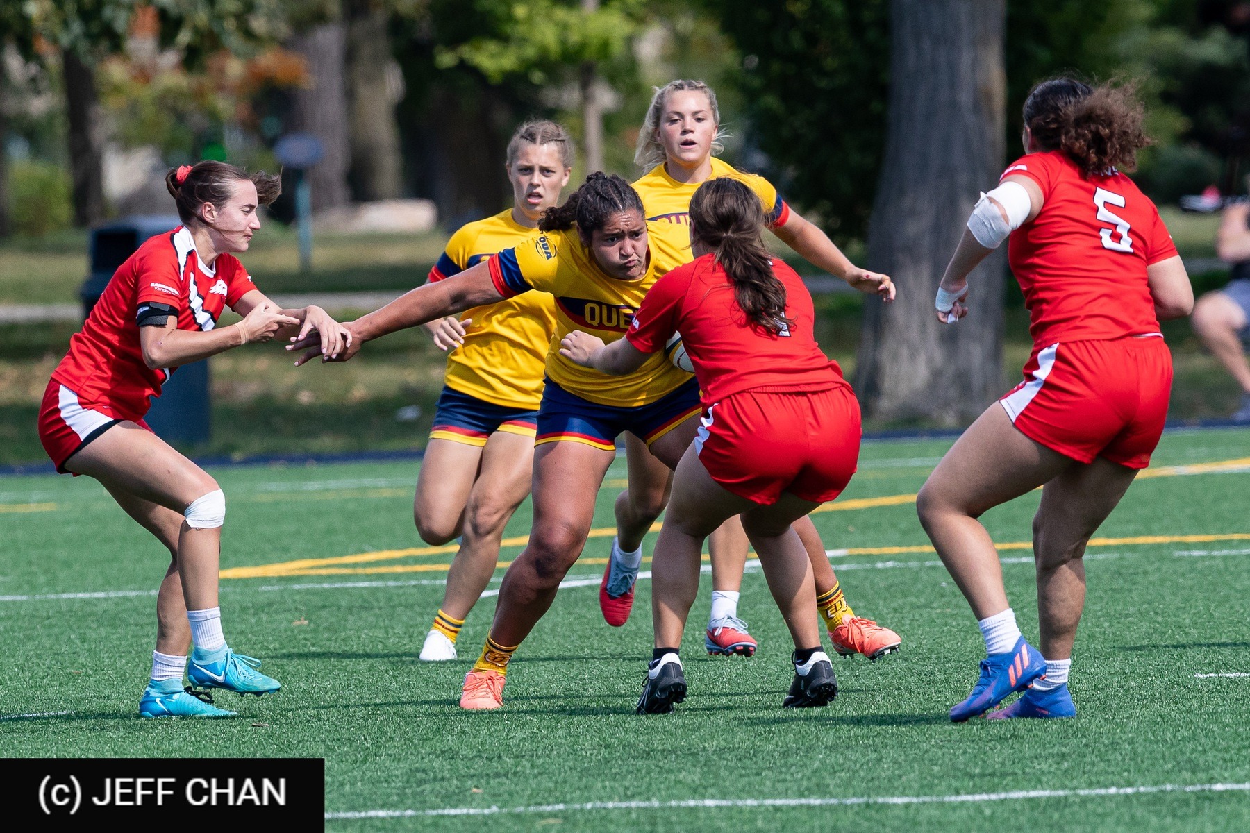  Queen's University - York University - Rugby - OUA 2025 Queen's (W) vs York (#OUW25QWYO09) Photo by: Jeff Chan | Siuxy Sports 2025-09-06