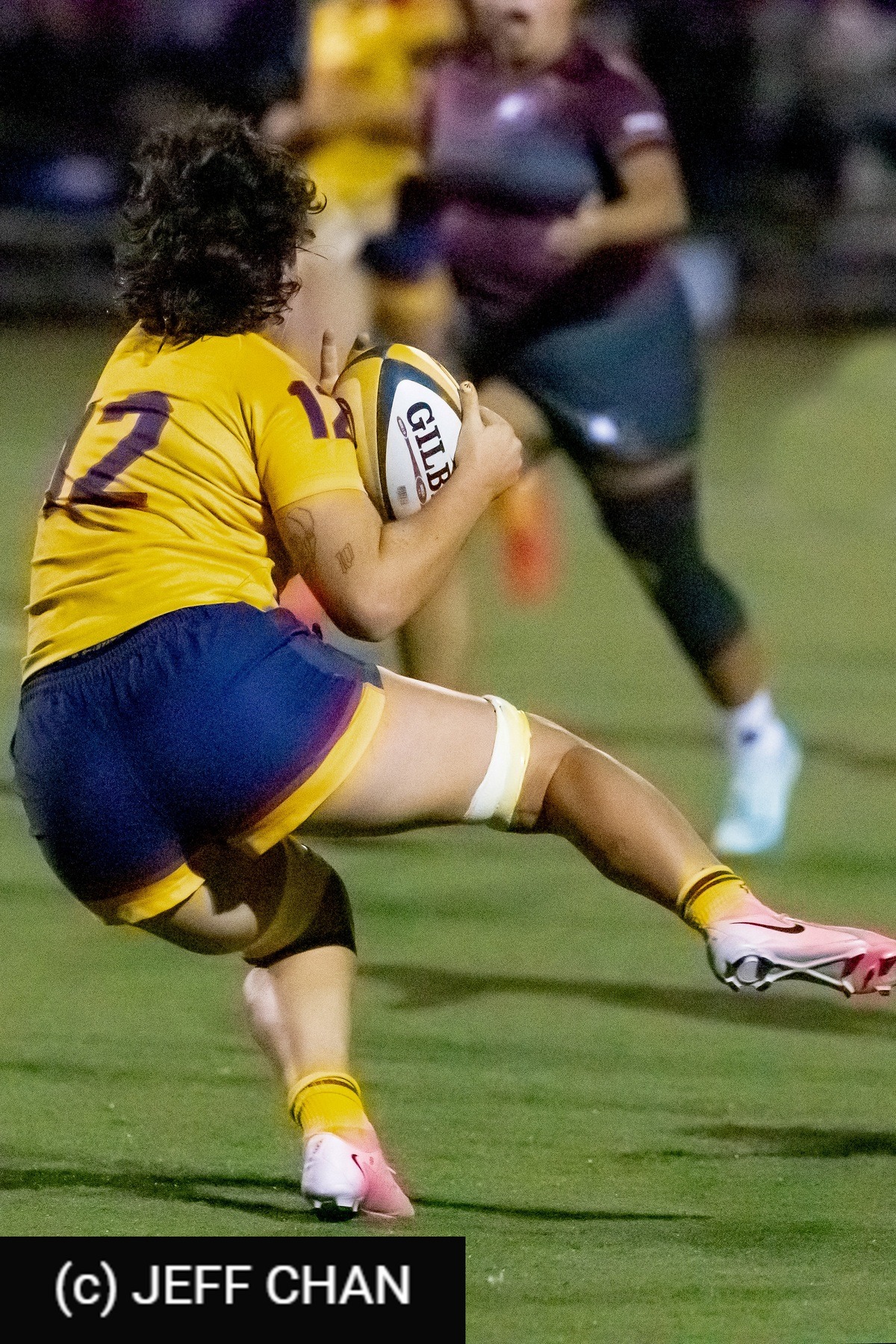  Queen's University - McMaster University - Rugby - OUA 2024 Queen's (W) vs McMaster (#OUW24QWMC10) Photo by: Jeff Chan | Siuxy Sports 2024-10-05