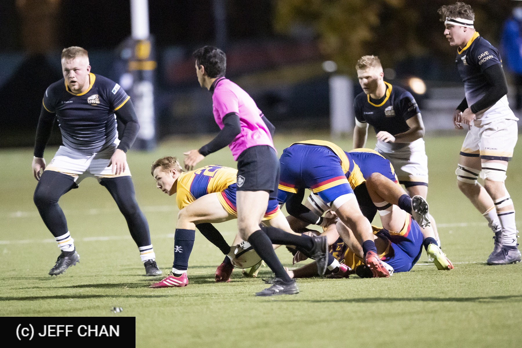  Queen's University - University of British Columbia - Rugby - CANUMENS 2021 - Queen's U vs U British Columbia - by Jeff Chan (#CANUMENS2105) Photo by: Jeff Chan | Siuxy Sports 2021-11-26