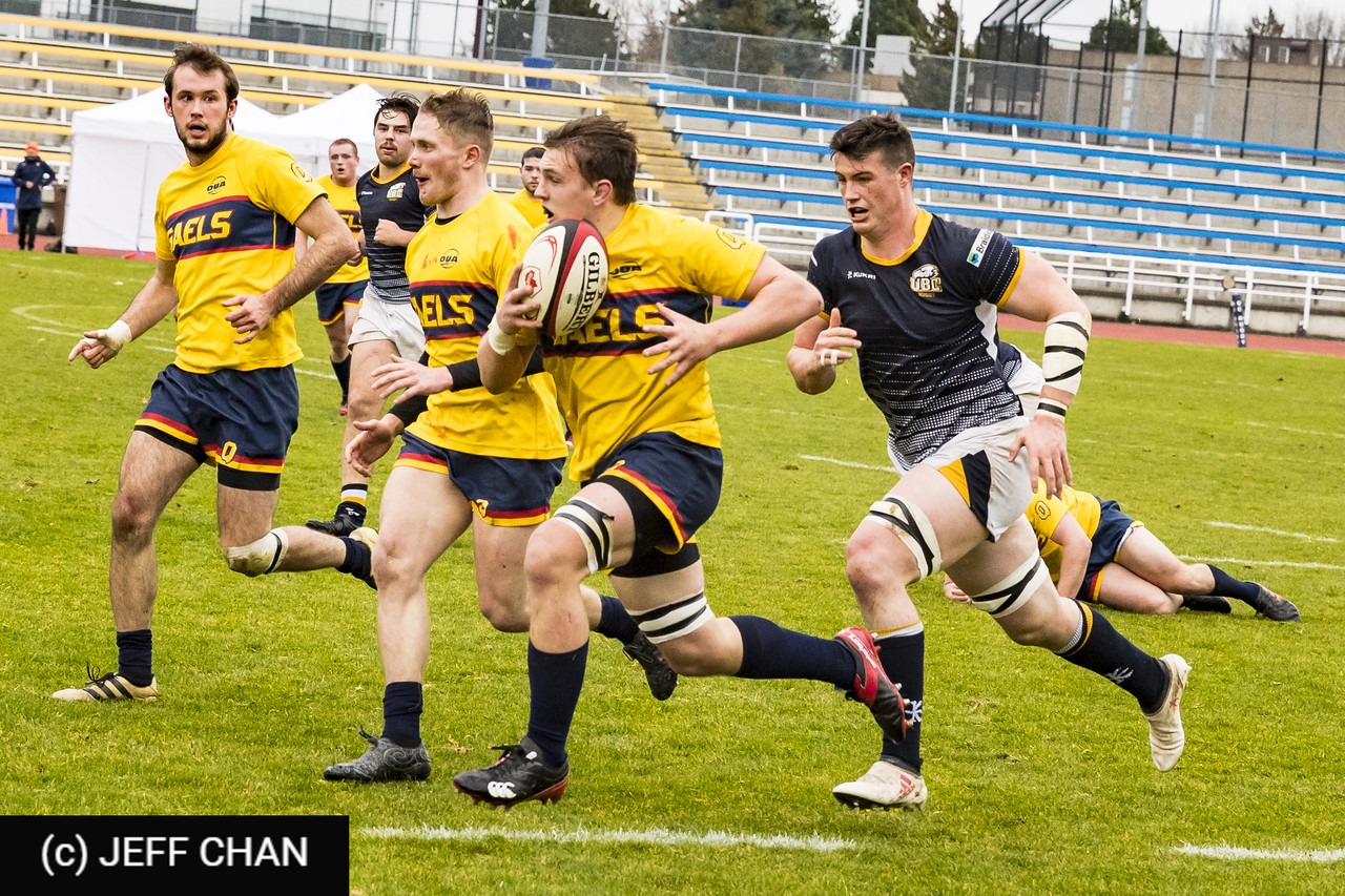 Nick ALLEN - Lachlan DEVIR - Flynn HEYES -  Queen's University - University of British Columbia - Rugby - CANUMENS 2018 - Queen's U vs U British Columbia - Gold Game by Jeff Chan (#CANUMENS1809) Photo by: Jeff Chan | Siuxy Sports 2018-11-25