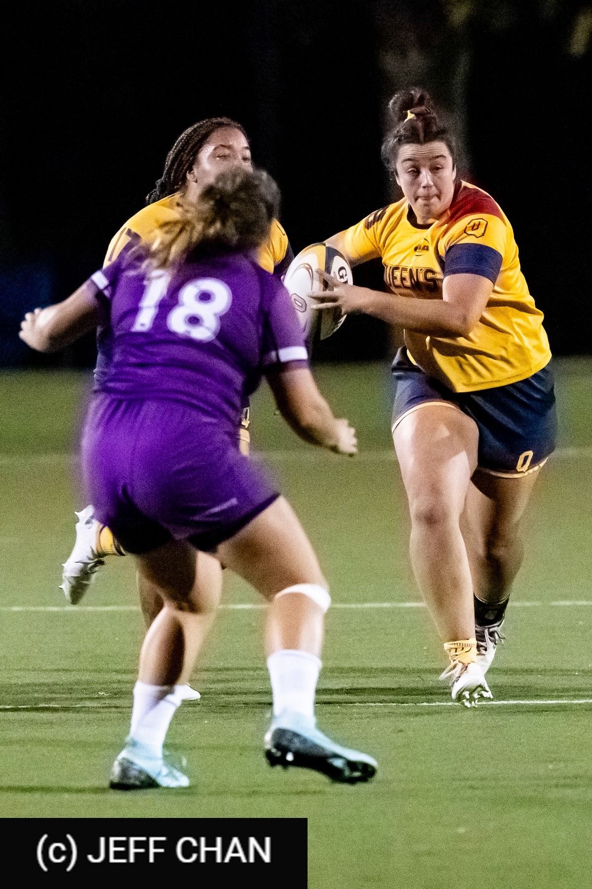  Queen's University - University of Western Ontario - Rugby - OUA 2024 Queen's (W) vs Western (#OUW24QWWE10) Photo by: Jeff Chan | Siuxy Sports 2024-10-18