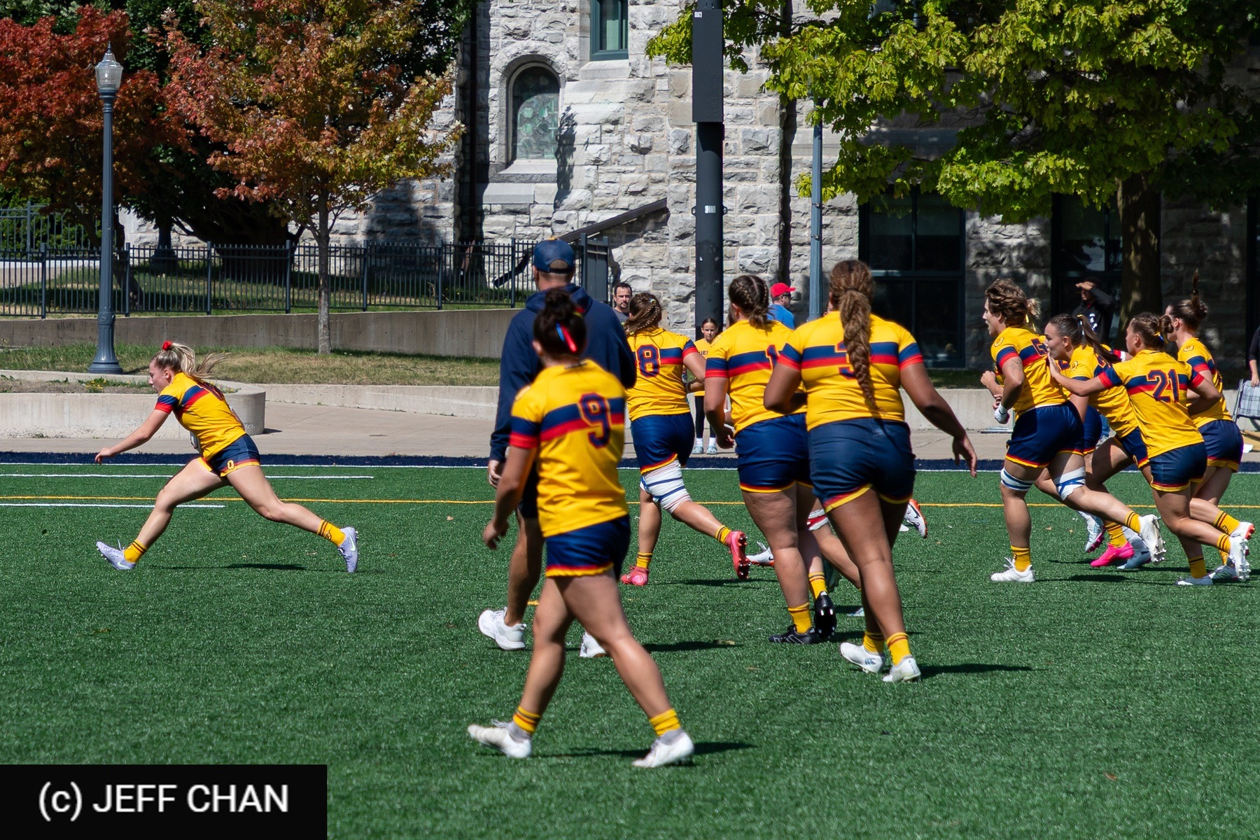  Queen's University - York University - Rugby - OUA 2025 Queen's (W) vs York (#OUW25QWYO09) Photo by: Jeff Chan | Siuxy Sports 2025-09-06