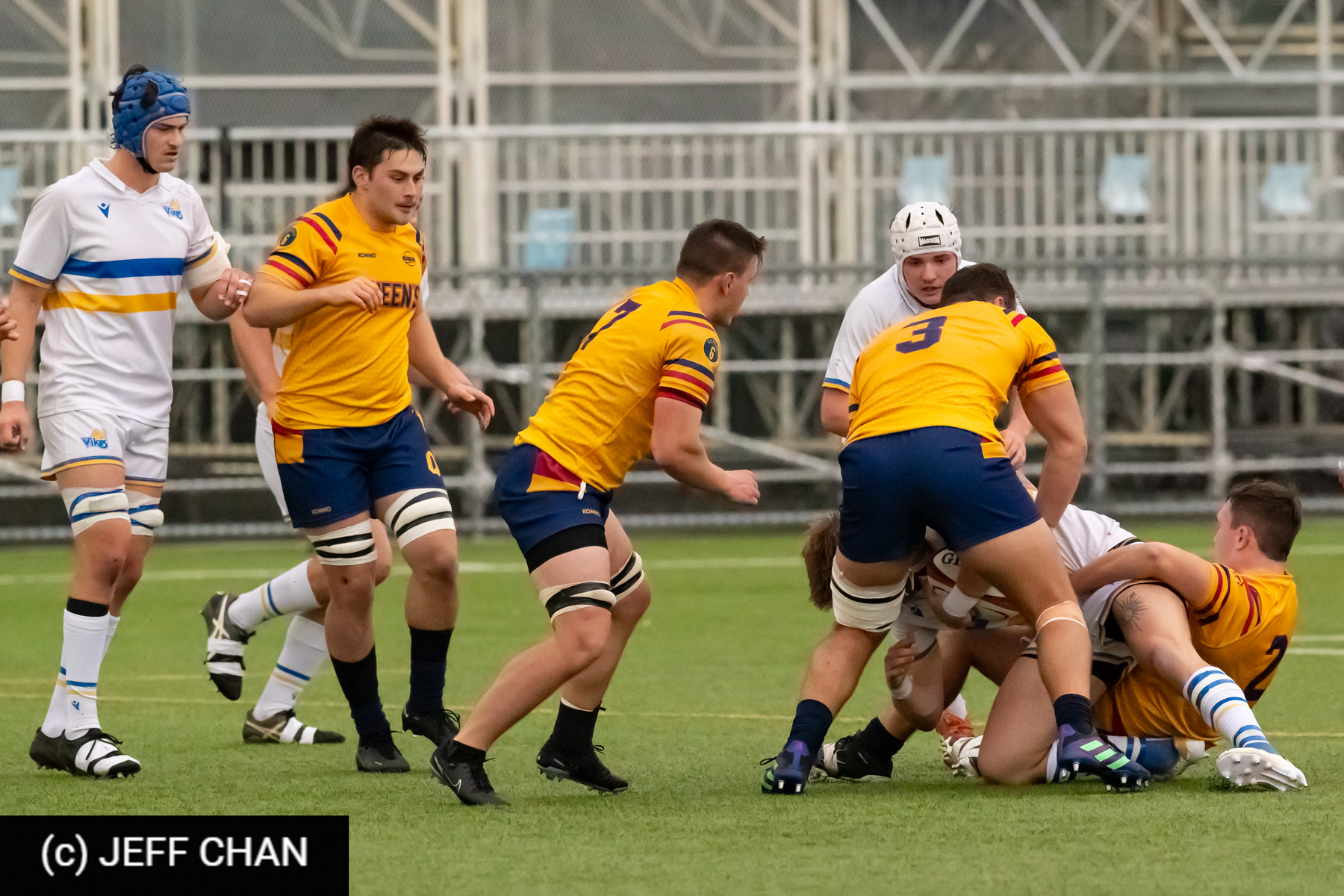 Allister POULOS -  Queen's University - University of Victoria - Rugby - CANUMENS 2023 - Quarter final - Queen's vs UVic by Jeff Chan (#CANUMENS2301) Photo by: Jeff Chan | Siuxy Sports 2023-11-15