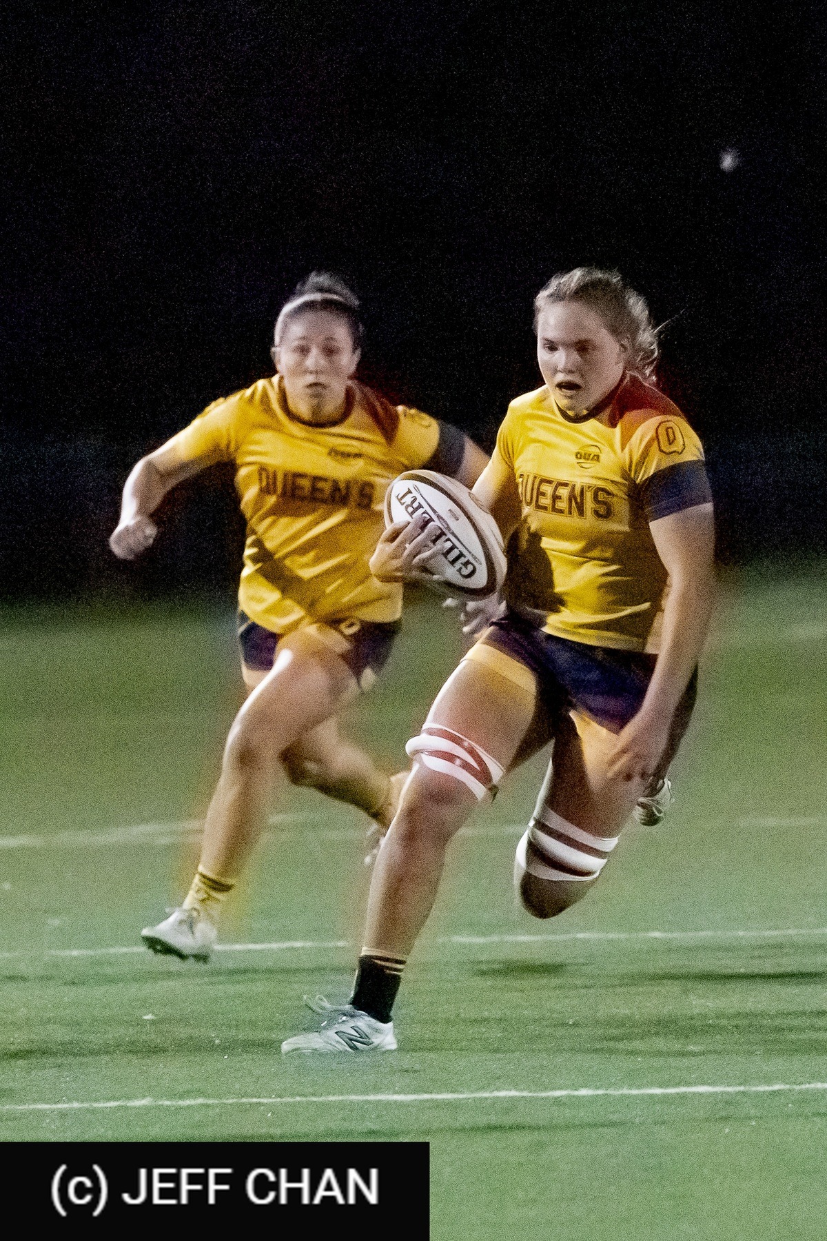  Queen's University - McMaster University - Rugby - OUA 2024 Queen's (W) vs McMaster (#OUW24QWMC10) Photo by: Jeff Chan | Siuxy Sports 2024-10-05