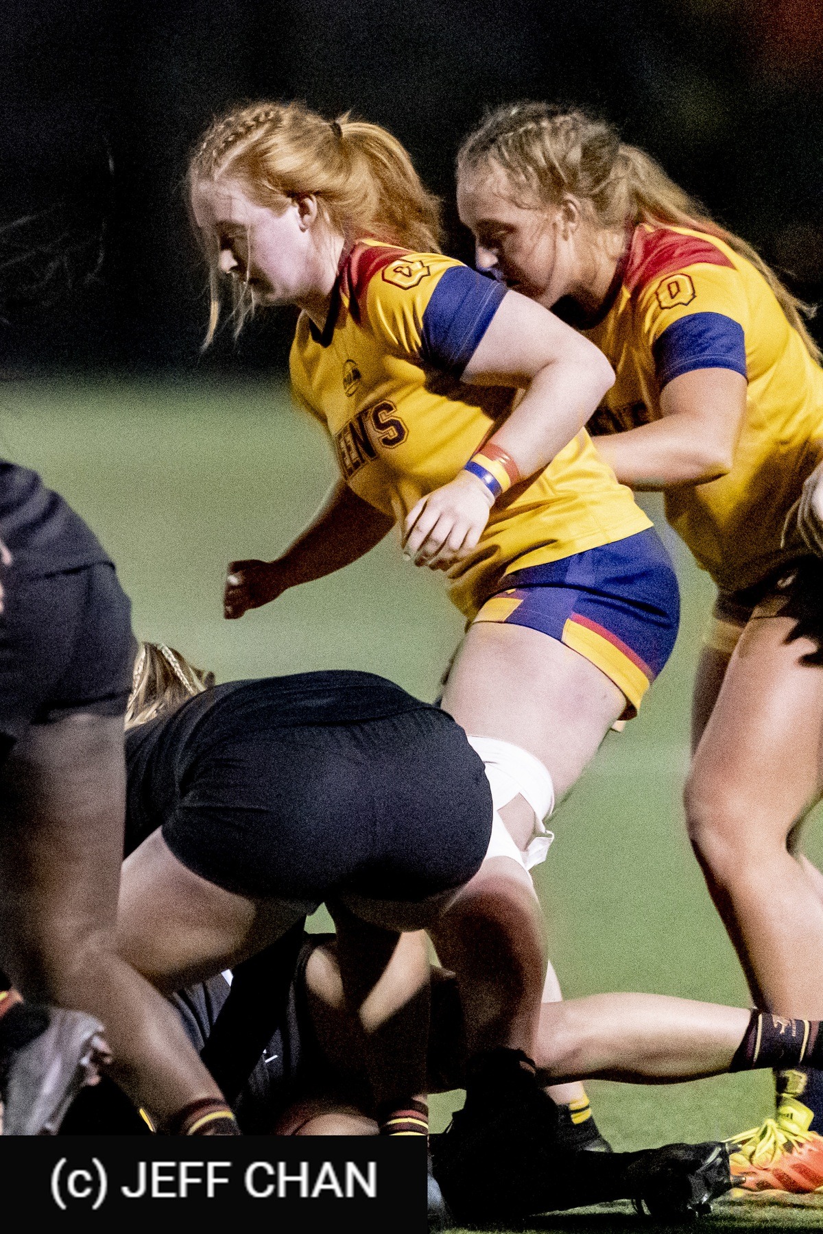  Queen's University - University of Guelph - Rugby - OUA 2022 Queen's (W) vs Guelph Champions (#OUW22QWGU10) Photo by: Jeff Chan | Siuxy Sports 2022-10-28