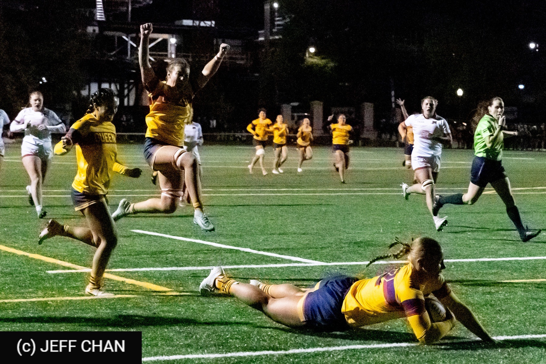  Queen's University - University of Guelph - Rugby - OUA 2025 Queen's (W) vs Guelph (#OUW25QWGU10) Photo by: Jeff Chan | Siuxy Sports 2025-10-24