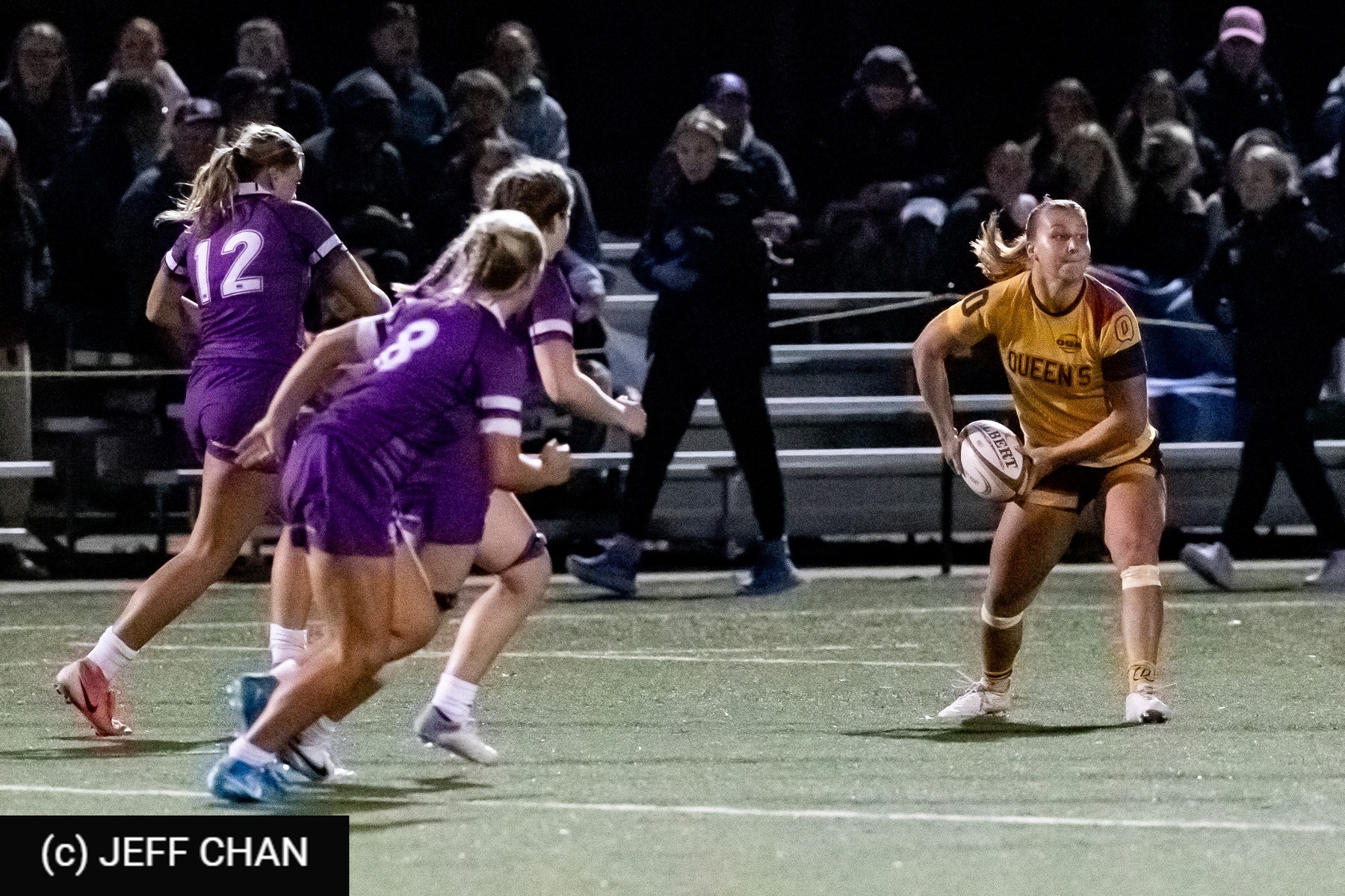  Queen's University - University of Western Ontario - Rugby - OUA 2024 Queen's (W) vs Western (#OUW24QWWE10) Photo by: Jeff Chan | Siuxy Sports 2024-10-18