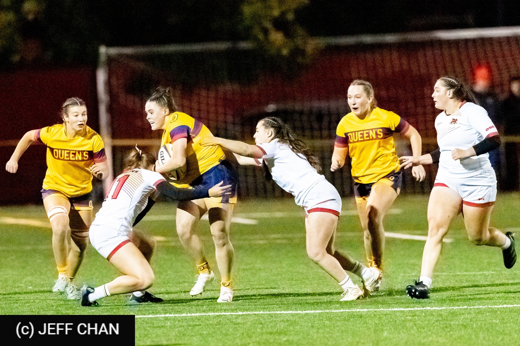  Queen's University - University of Guelph - Rugby - OUA 2025 Queen's (W) vs Guelph (#OUW25QWGU10) Photo by: Jeff Chan | Siuxy Sports 2025-10-24
