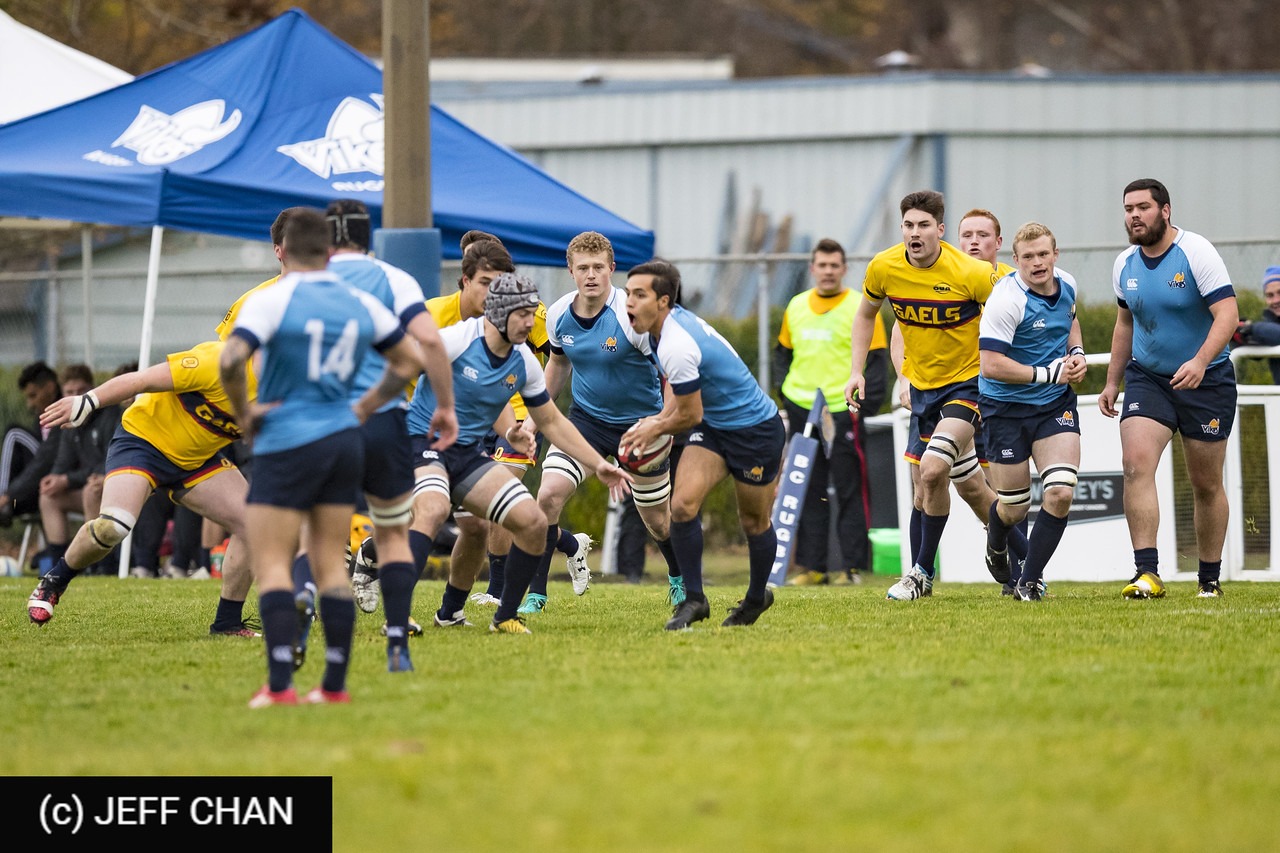 Gui COSTA - Trevor HELGASON - James O’NEILL -  Queen's University - University of Victoria - Rugby - CANUMENS 2018 - Queen's U vs U Victoria by Jeff Chan (#CANUMENS1804) Photo by: Jeff Chan | Siuxy Sports 2018-11-22