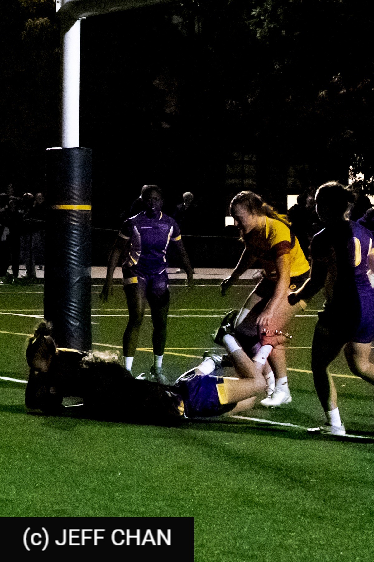  Queen's University - Wilfrid Laurier University - Rugby - OUA 2025 Queen's (W) vs Laurier (#OUW25QWLA10) Photo by: Jeff Chan | Siuxy Sports 2025-10-17
