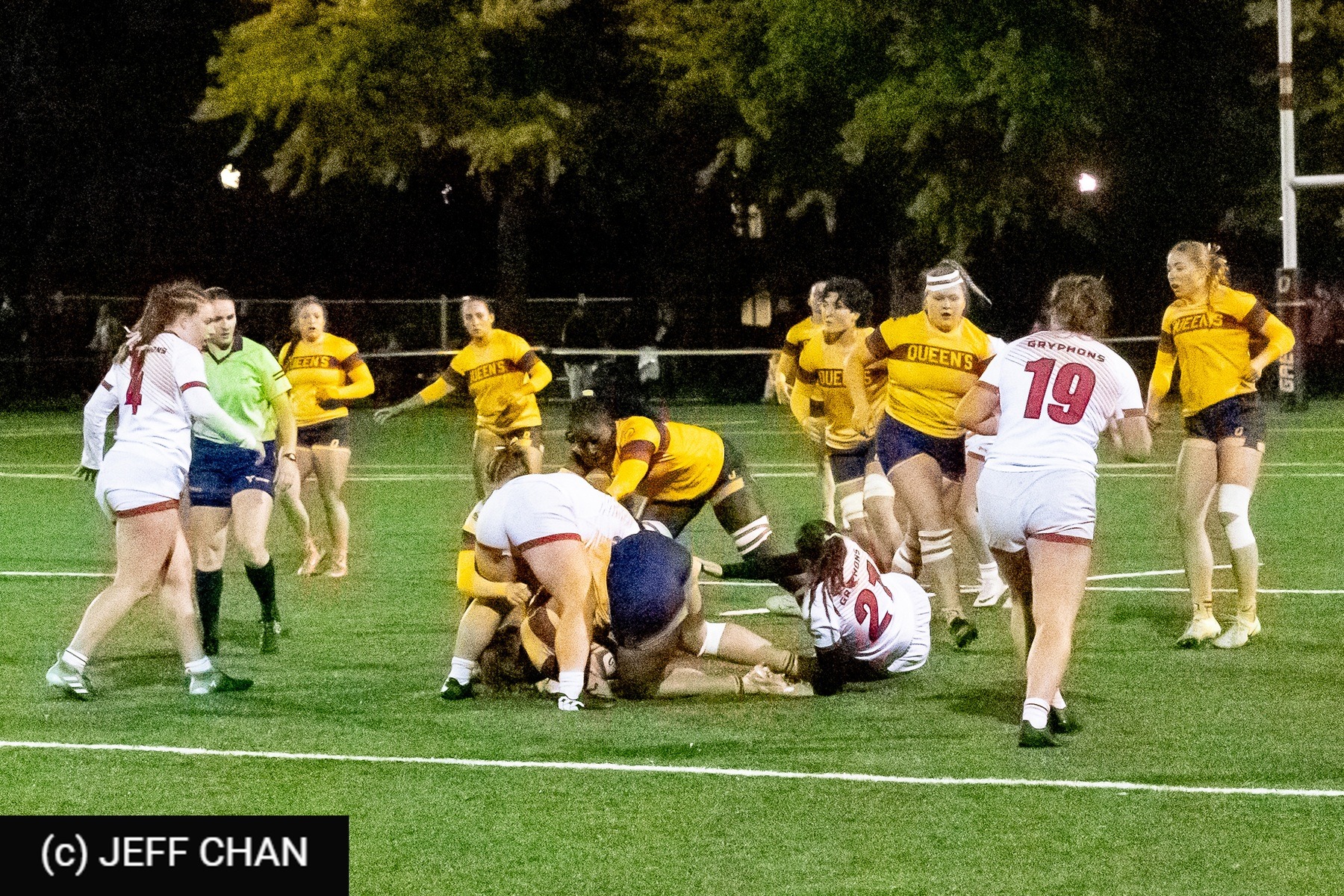  Queen's University - University of Guelph - Rugby - OUA 2025 Queen's (W) vs Guelph (#OUW25QWGU10) Photo by: Jeff Chan | Siuxy Sports 2025-10-24