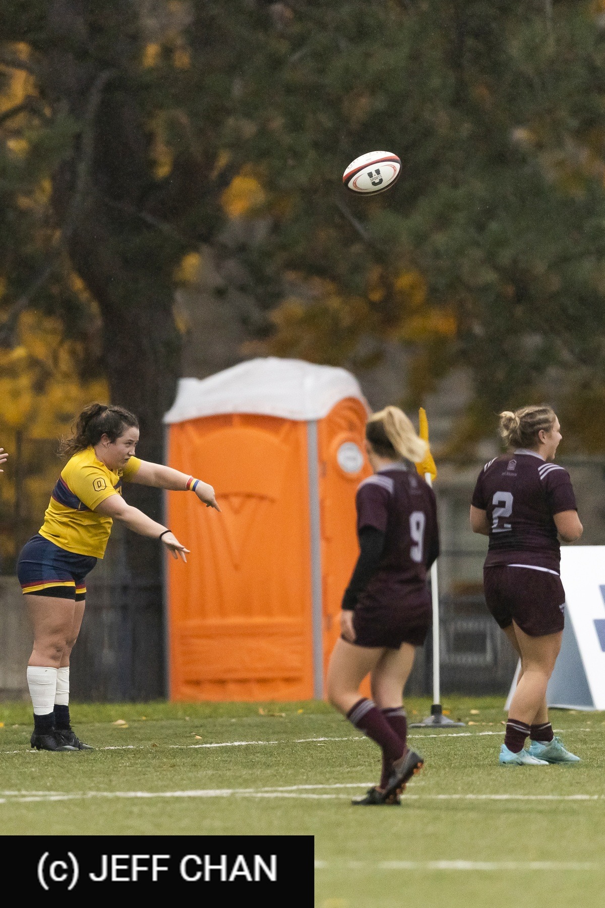  Queen's University - Université Ottawa - Rugby - 2021 Queen's (W) vs Ottawa Nationals (#RU21QWOT11) Photo by: Jeff Chan | Siuxy Sports 2021-11-01